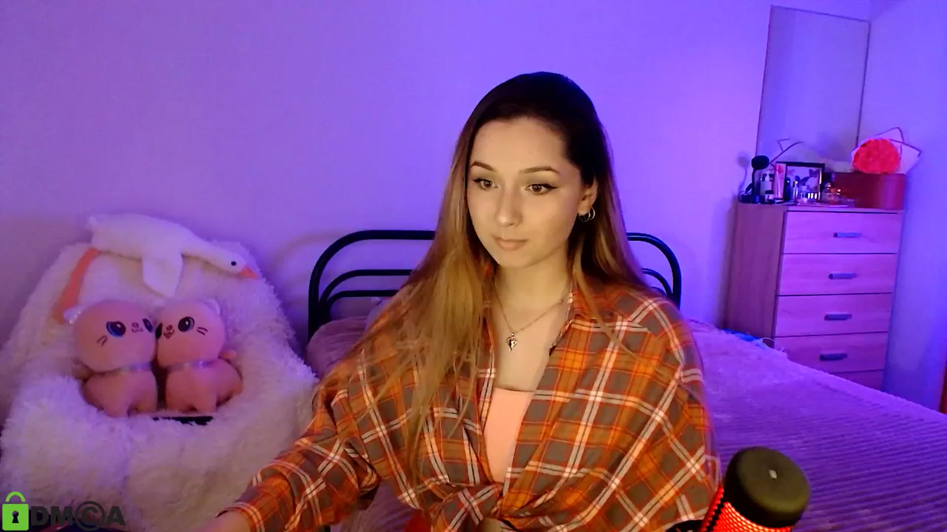 Gallery image thumbnail from MEDIA_'s myfreecams stream on, 04/28/2025, 22:05 image 3 of 20