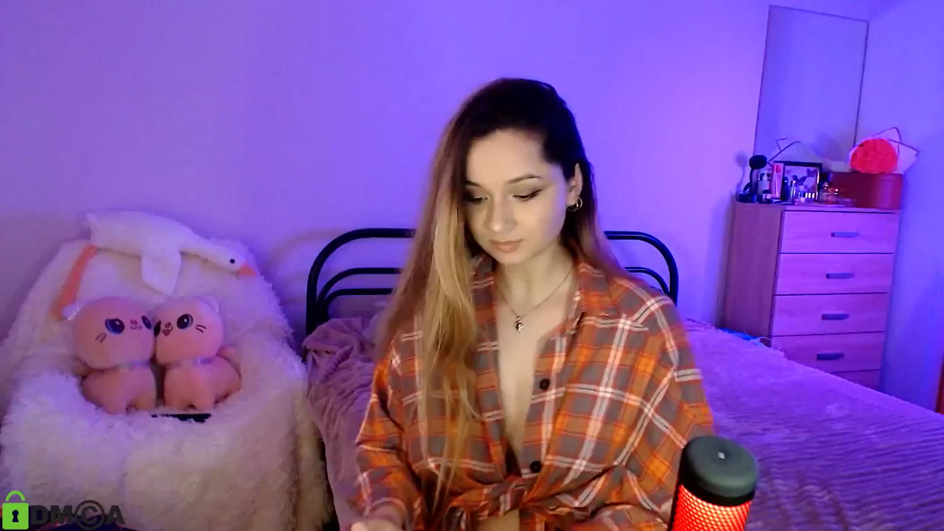 Gallery image thumbnail from MEDIA_'s myfreecams stream on, 04/29/2025, 24:01 image 13 of 20