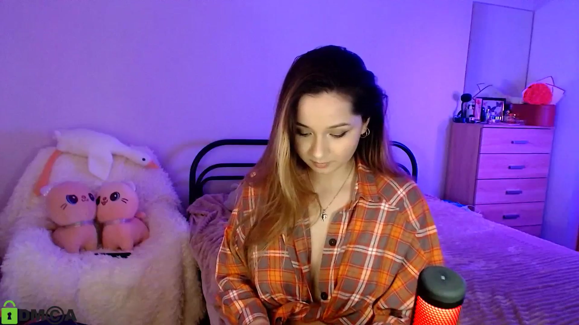 Gallery image thumbnail from MEDIA_'s myfreecams stream on, 04/29/2025, 24:01 image 14 of 20