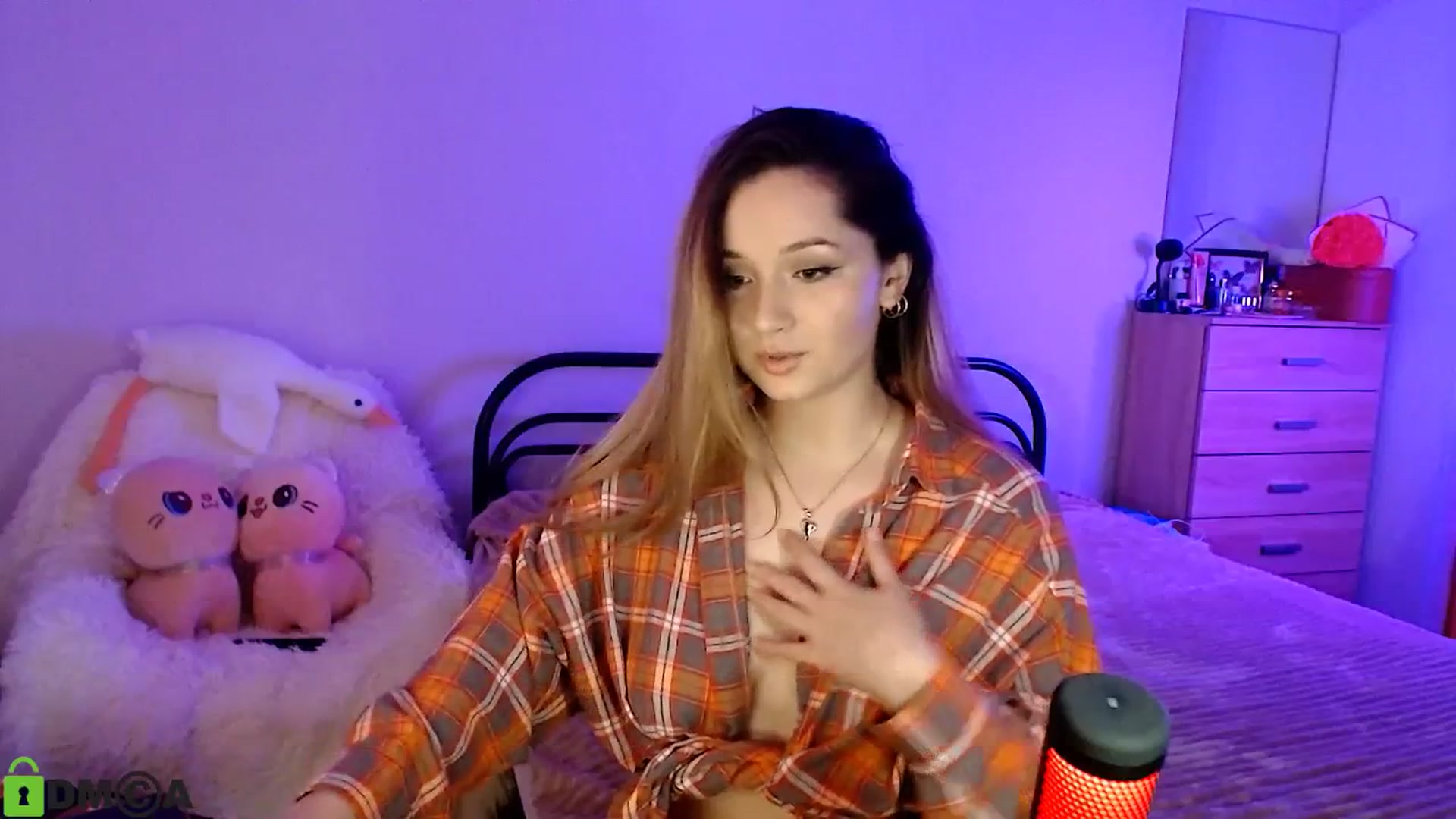 Gallery image thumbnail from MEDIA_'s myfreecams stream on, 04/29/2025, 24:01 image 2 of 20