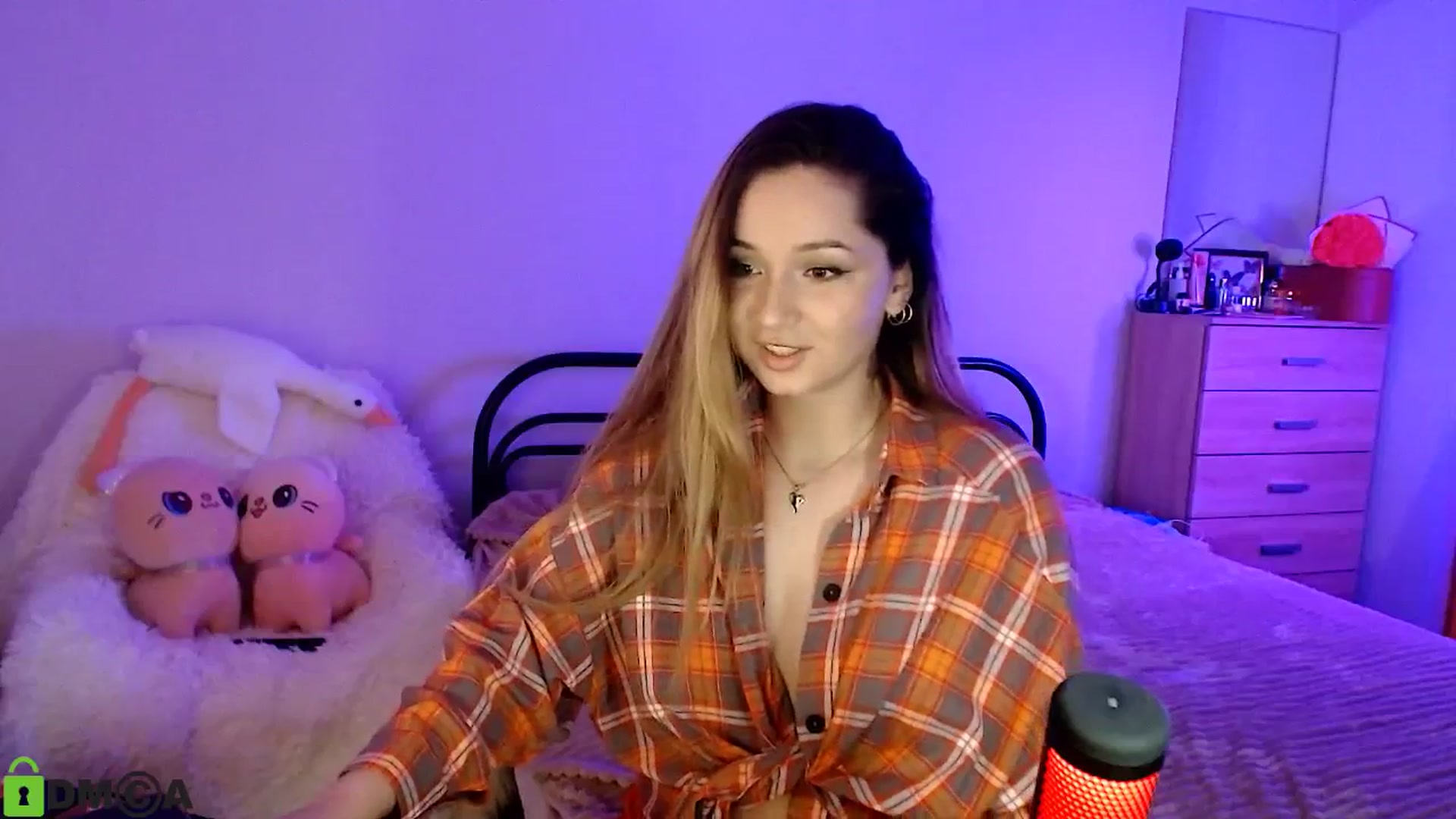 Gallery image thumbnail from MEDIA_'s myfreecams stream on, 04/29/2025, 24:01 image 12 of 20