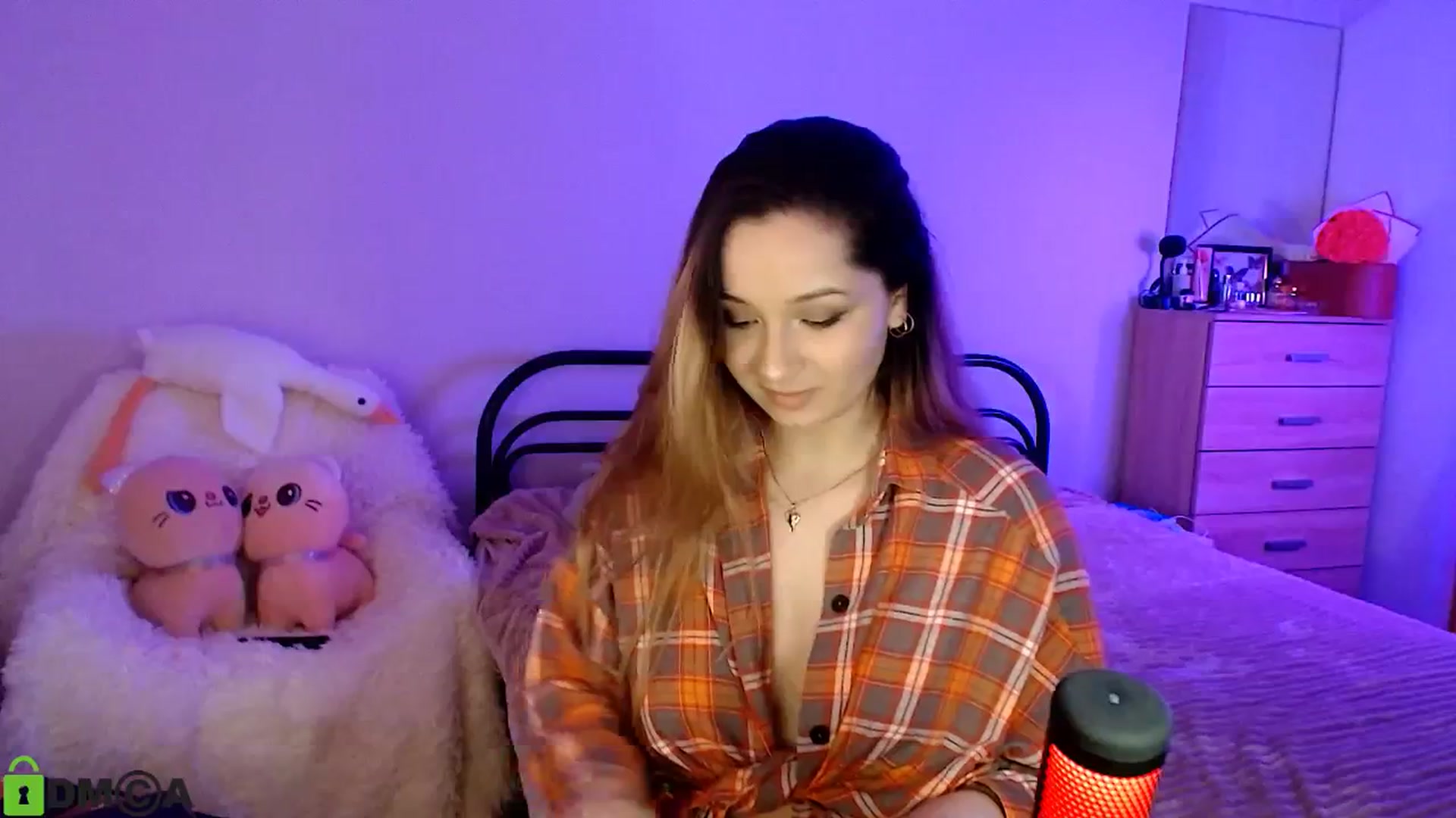 Gallery image thumbnail from MEDIA_'s myfreecams stream on, 04/29/2025, 24:01 image 19 of 20