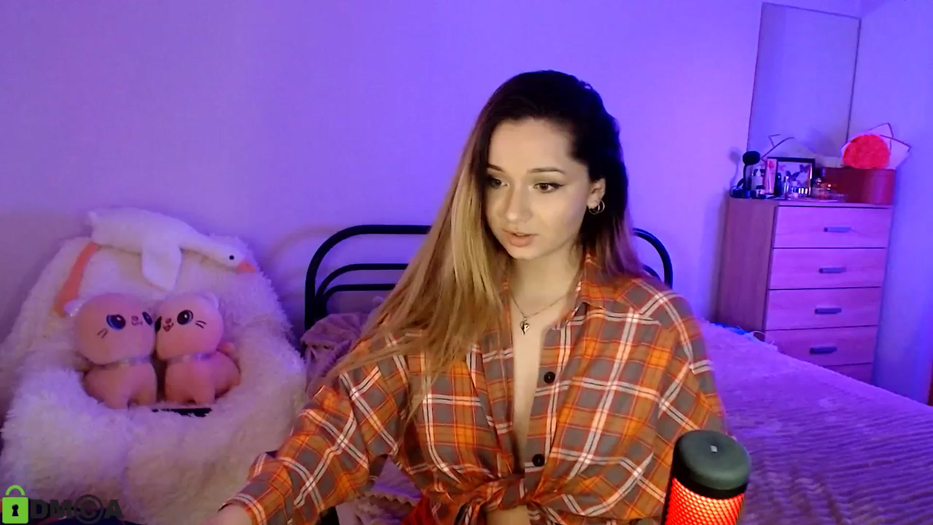Gallery image thumbnail from MEDIA_'s myfreecams stream on, 04/29/2025, 24:01 image 18 of 20