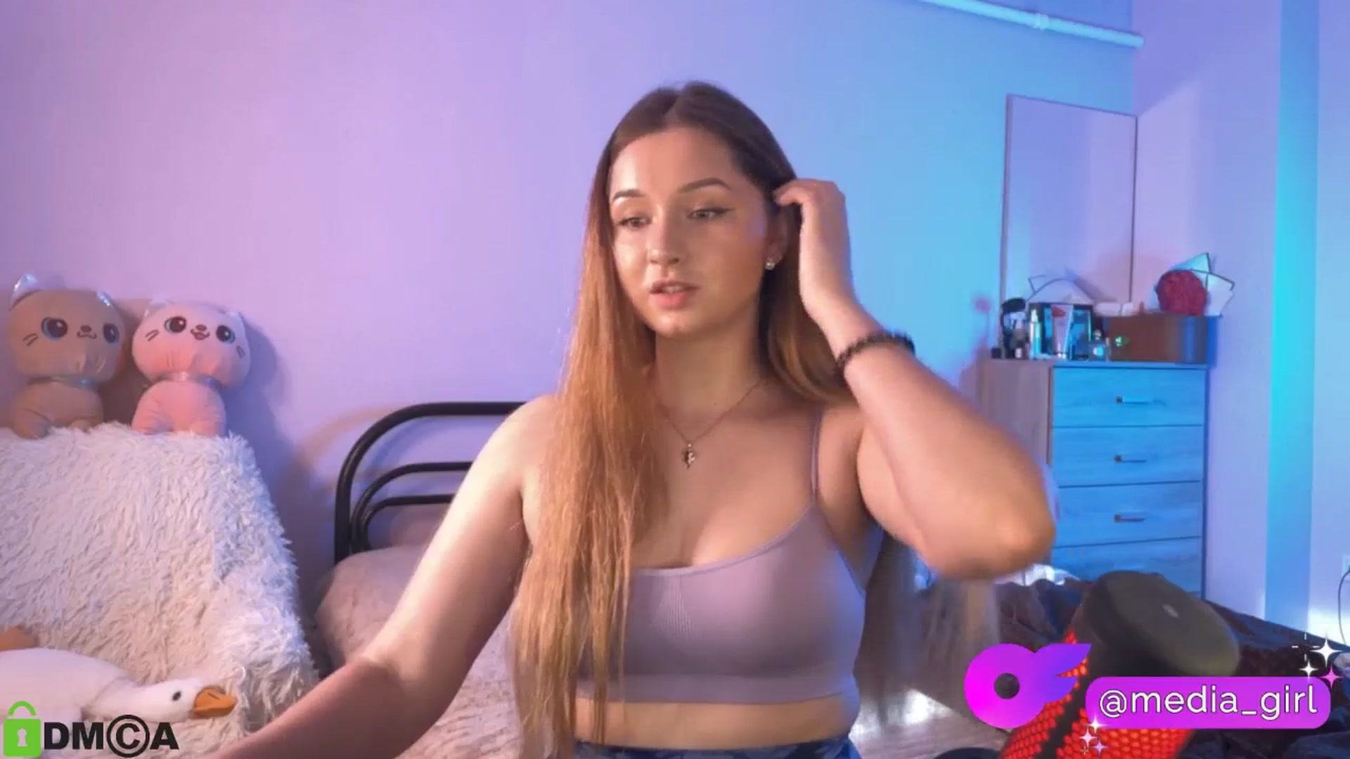 Gallery image thumbnail from MEDIA_'s myfreecams stream on, 05/19/2025, 04:35 image 11 of 20