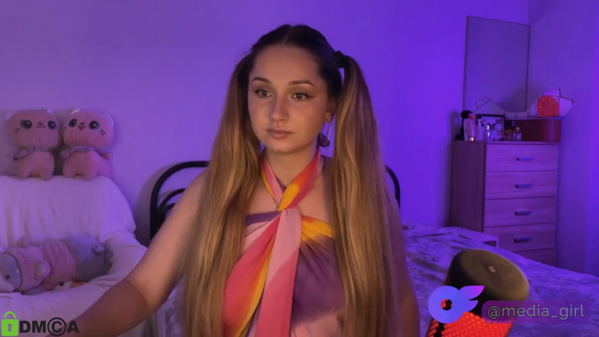 Gallery image thumbnail from MEDIA_'s myfreecams stream on, 08/15/2025, 18:08 image 17 of 20