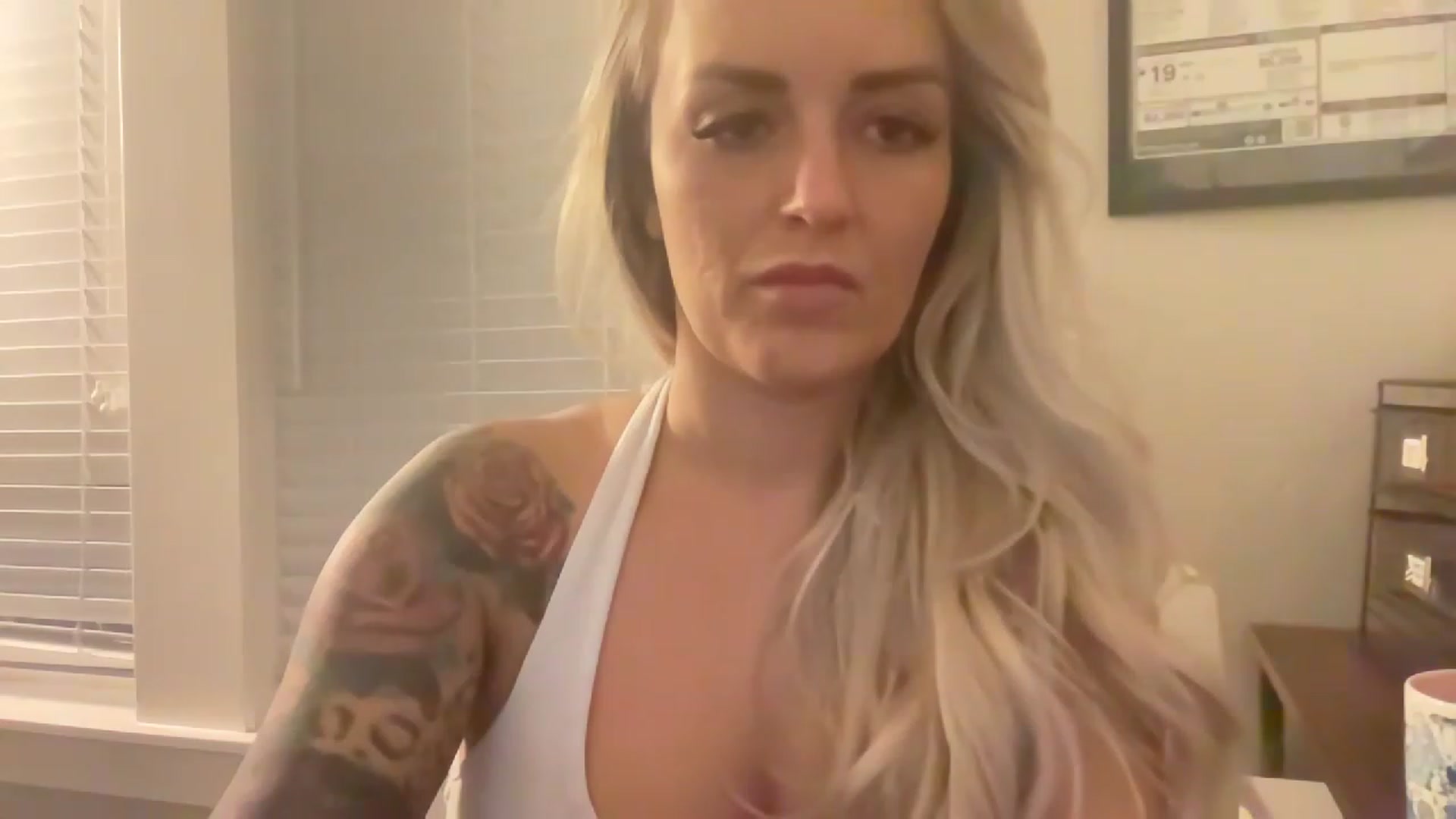 Gallery image thumbnail from MFCCamModel's myfreecams stream on, 11/20/2022, 14:50 image 8 of 20