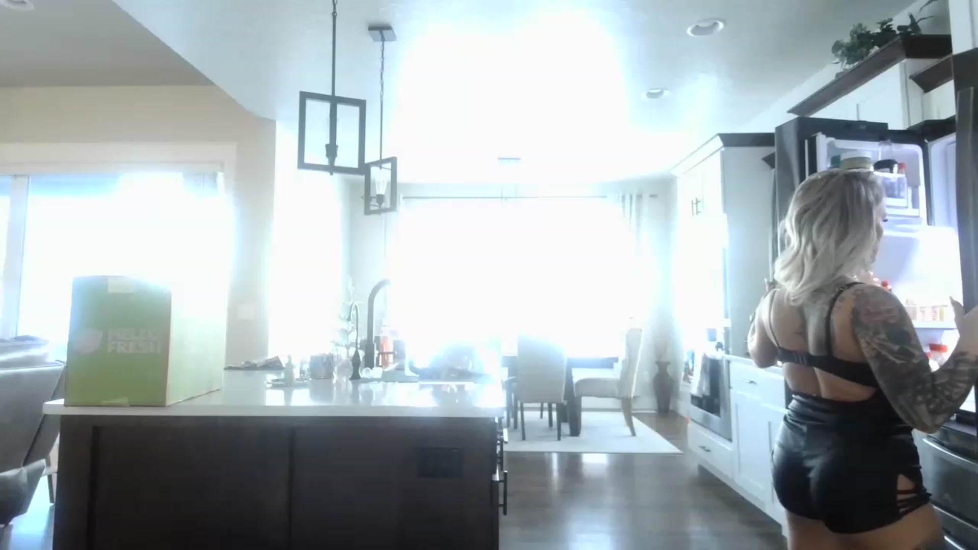 Gallery image thumbnail from MFCCamModel's myfreecams stream on, 12/22/2022, 24:38 image 5 of 20