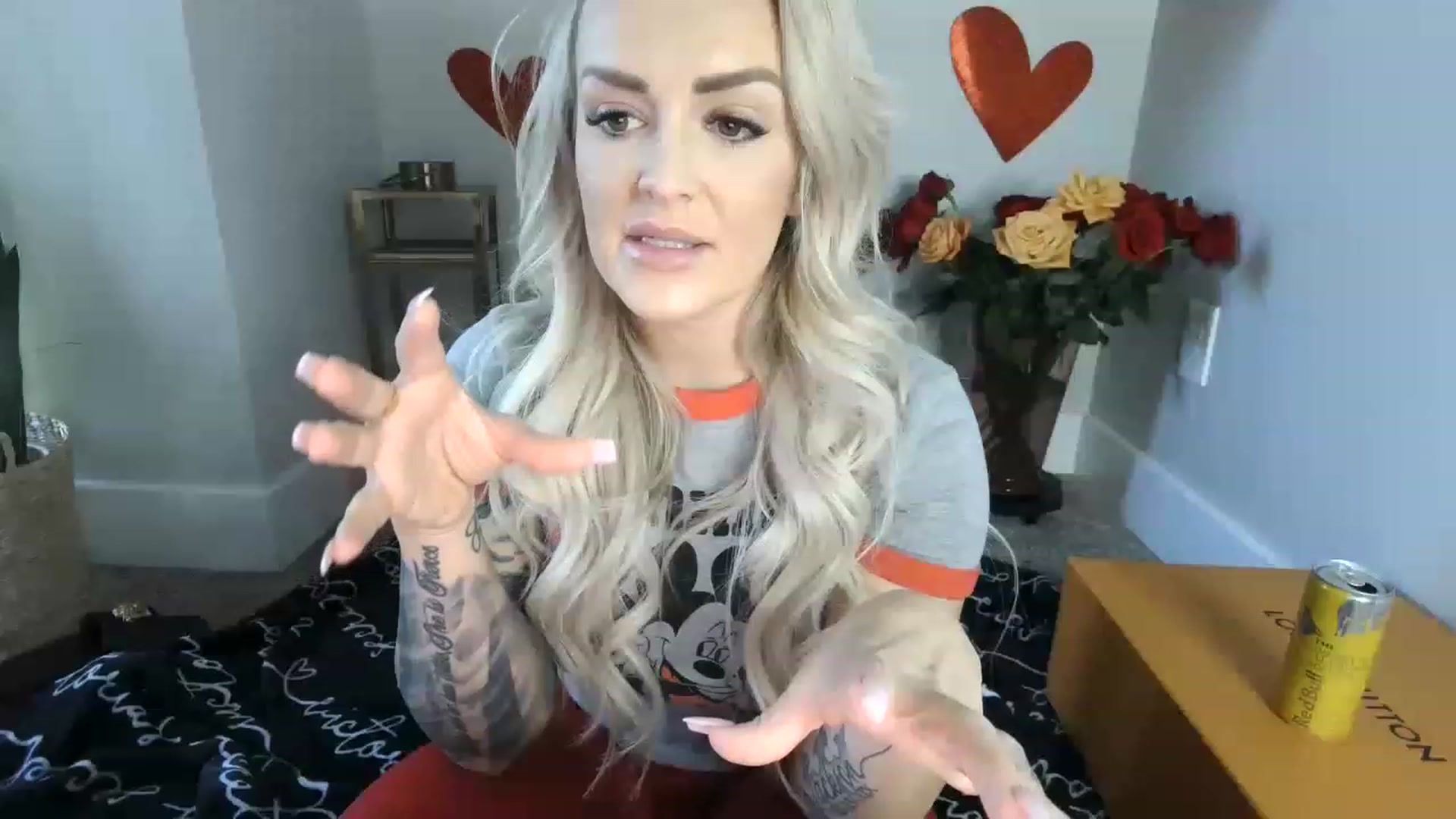 Gallery image thumbnail from MFCCamModel's myfreecams stream on, 01/17/2023, 23:00 image 11 of 20
