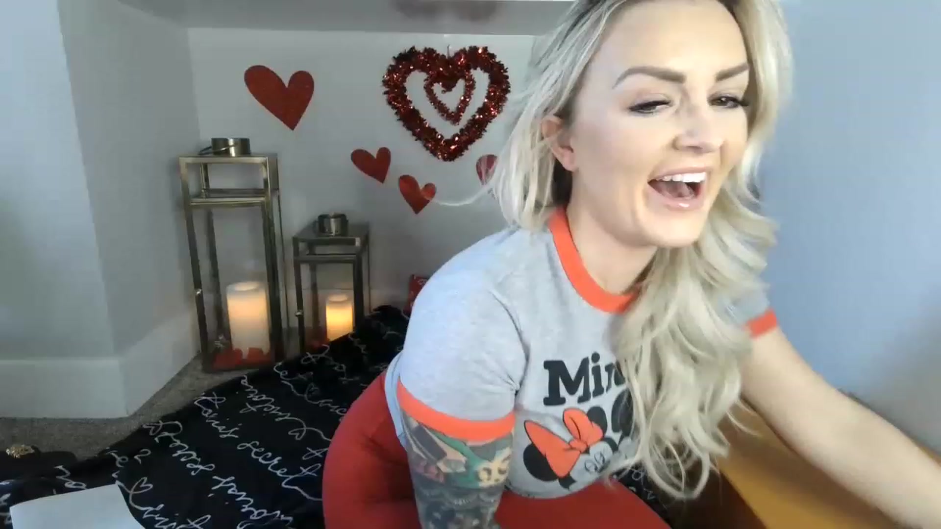 Gallery image thumbnail from MFCCamModel's myfreecams stream on, 01/17/2023, 23:00 image 7 of 20