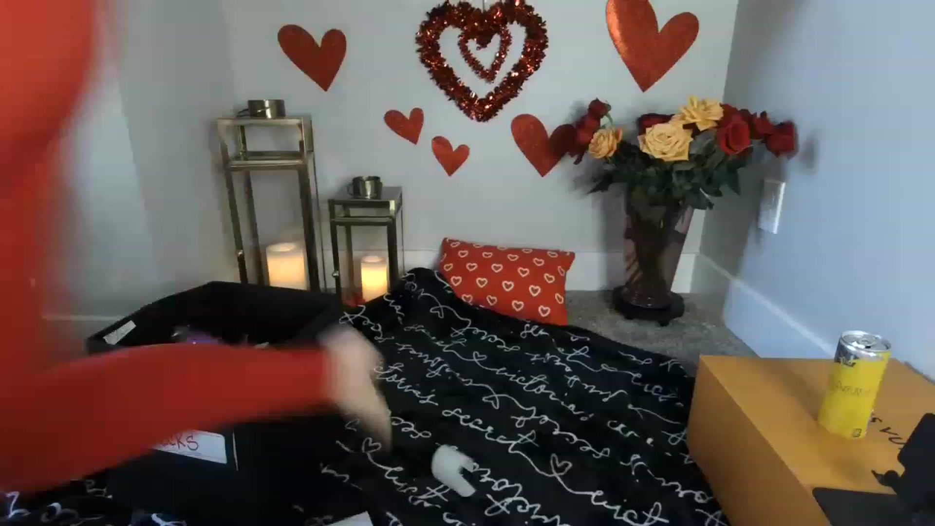 Gallery image thumbnail from MFCCamModel's myfreecams stream on, 01/17/2023, 23:00 image 3 of 20