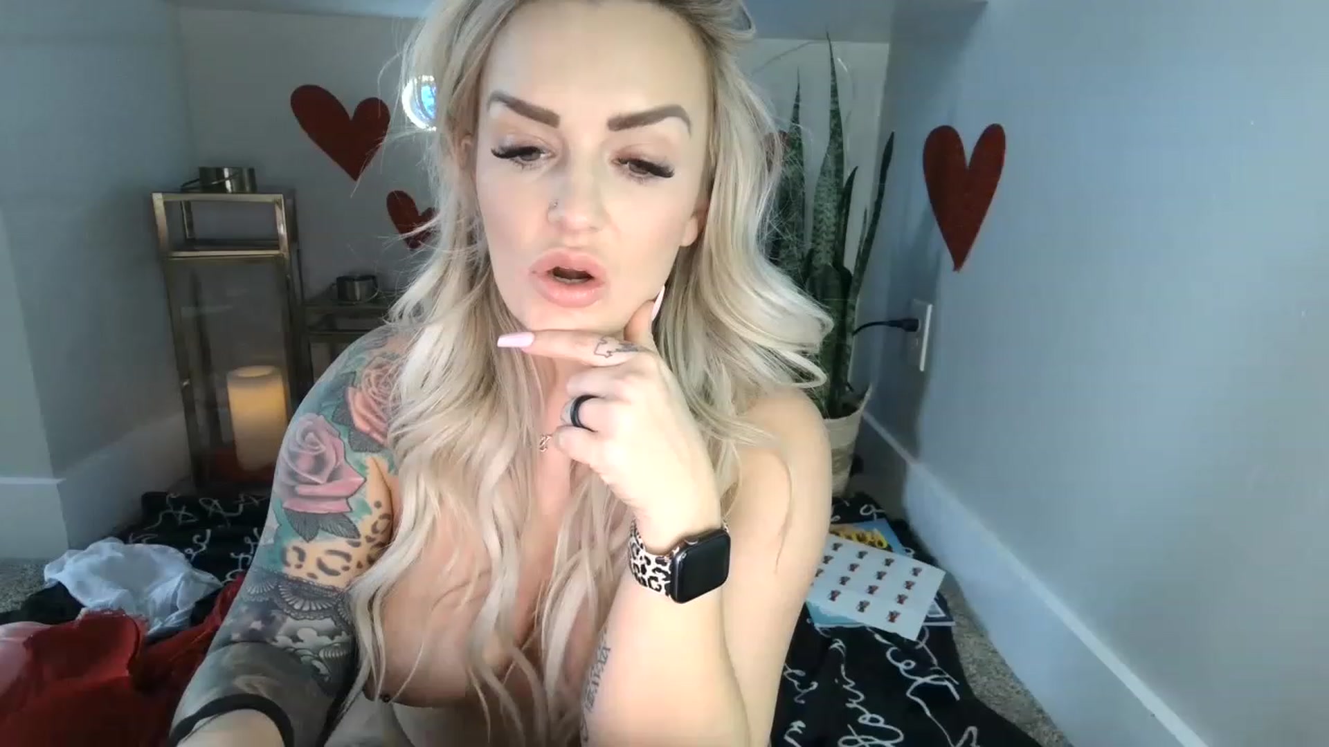 Gallery image thumbnail from MFCCamModel's myfreecams stream on, 01/31/2023, 24:38 image 20 of 20