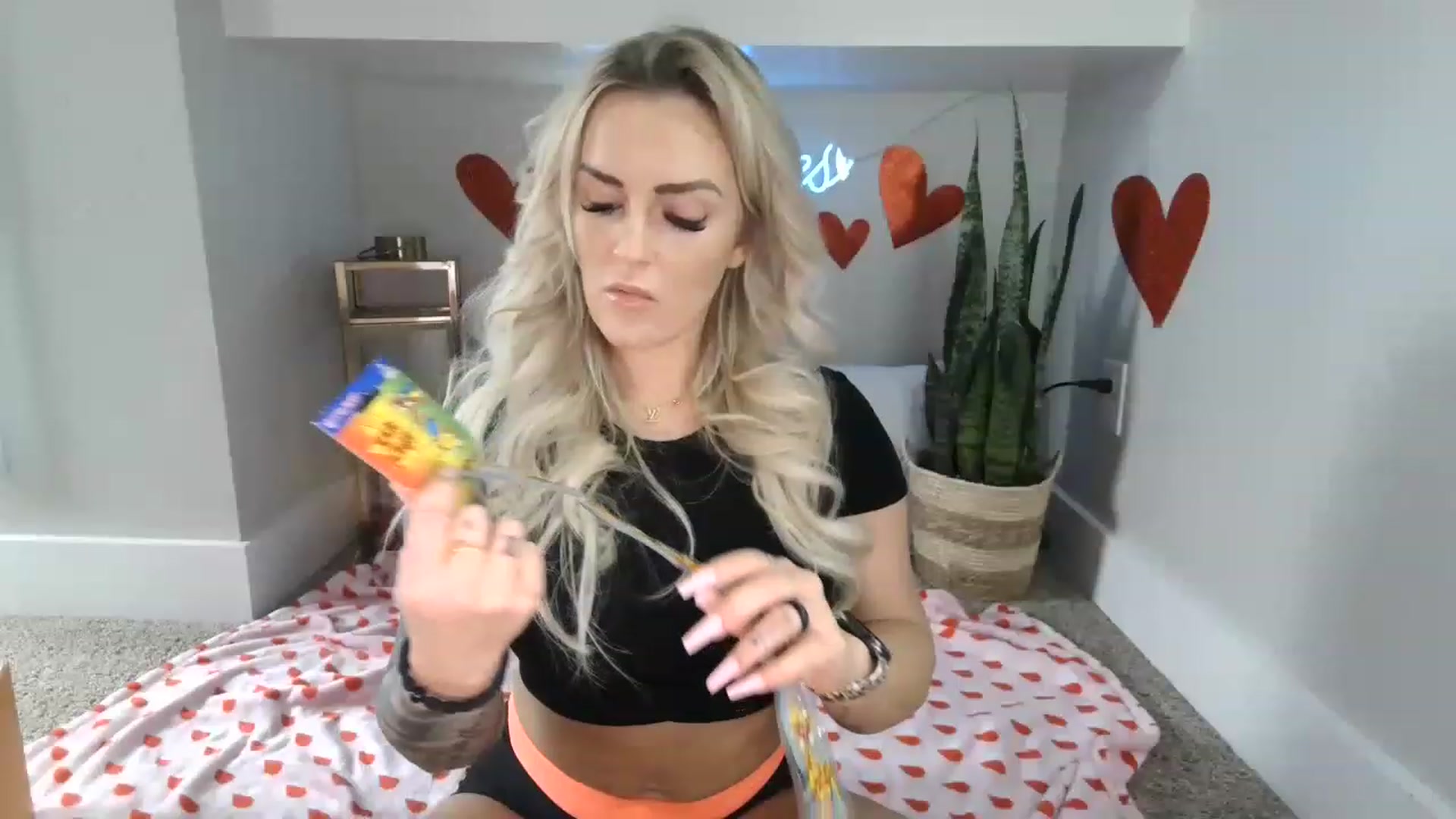 Gallery image thumbnail from MFCCamModel's myfreecams stream on, 01/31/2023, 22:51 image 9 of 20