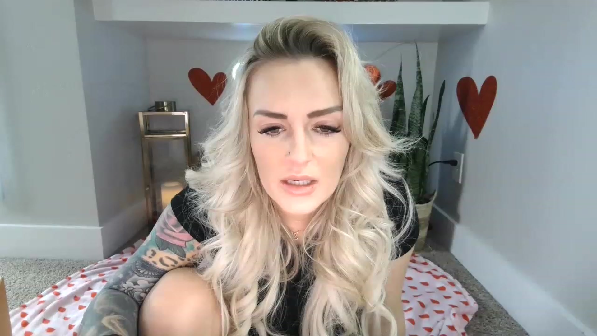 Gallery image thumbnail from MFCCamModel's myfreecams stream on, 01/31/2023, 22:51 image 13 of 20