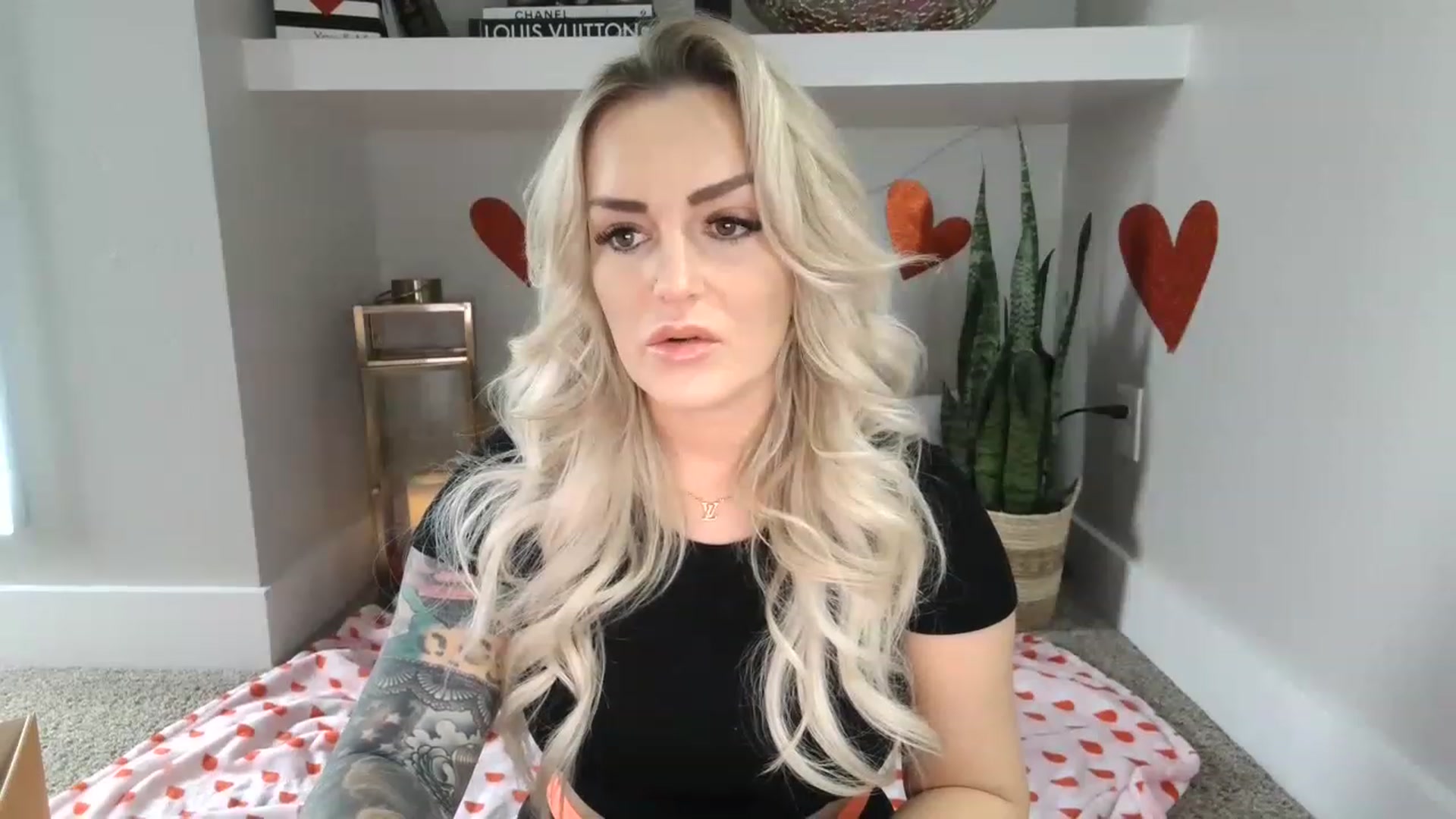 Gallery image thumbnail from MFCCamModel's myfreecams stream on, 01/31/2023, 22:51 image 6 of 20
