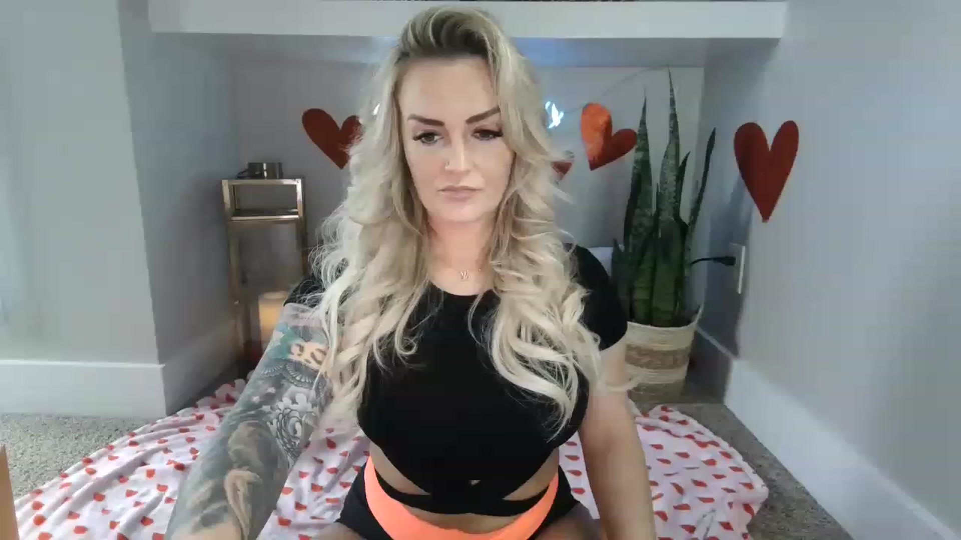 Gallery image thumbnail from MFCCamModel's myfreecams stream on, 01/31/2023, 22:51 image 17 of 20