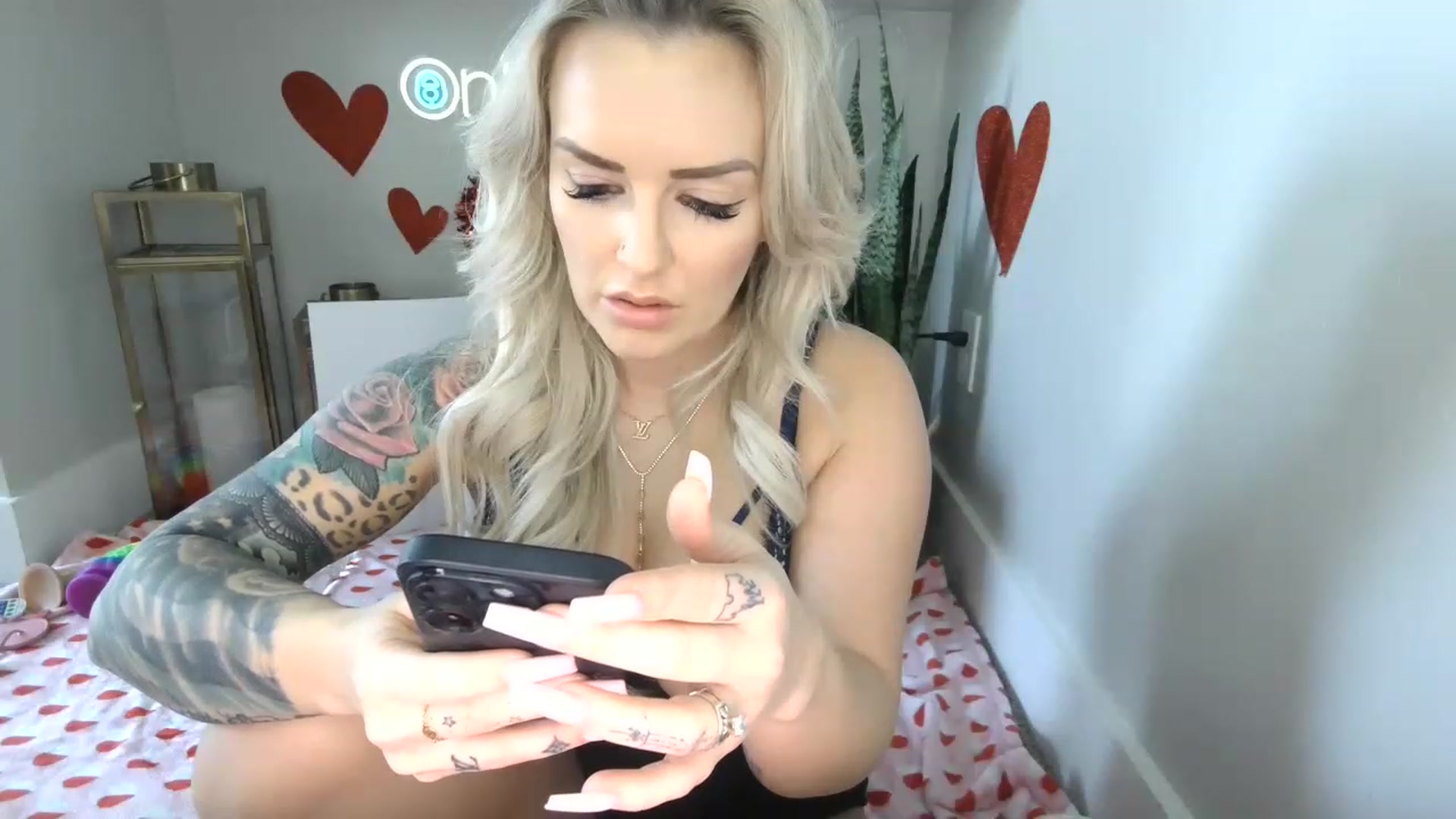 Gallery image thumbnail from MFCCamModel's myfreecams stream on, 02/02/2023, 18:42 image 15 of 20