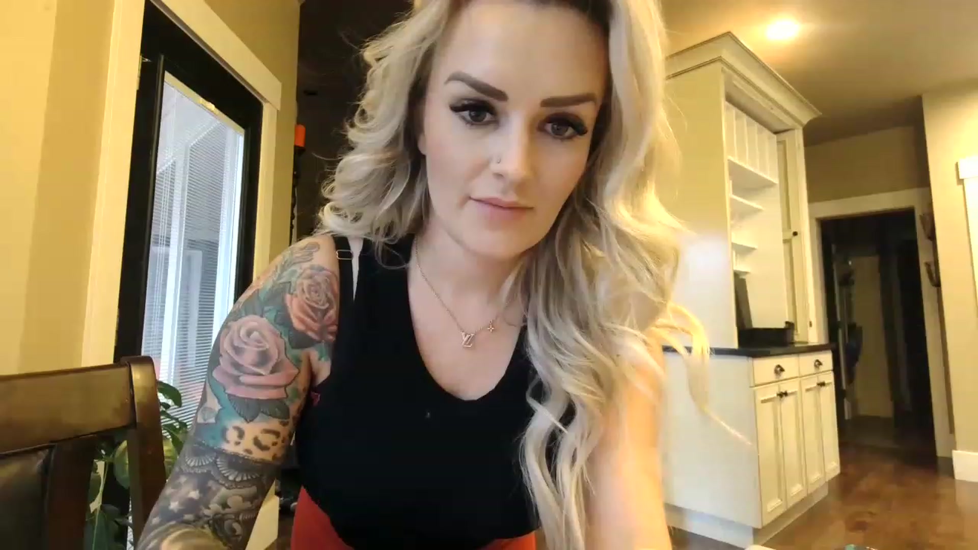 Gallery image thumbnail from MFCCamModel's myfreecams stream on, 02/05/2023, 01:30 image 1 of 20