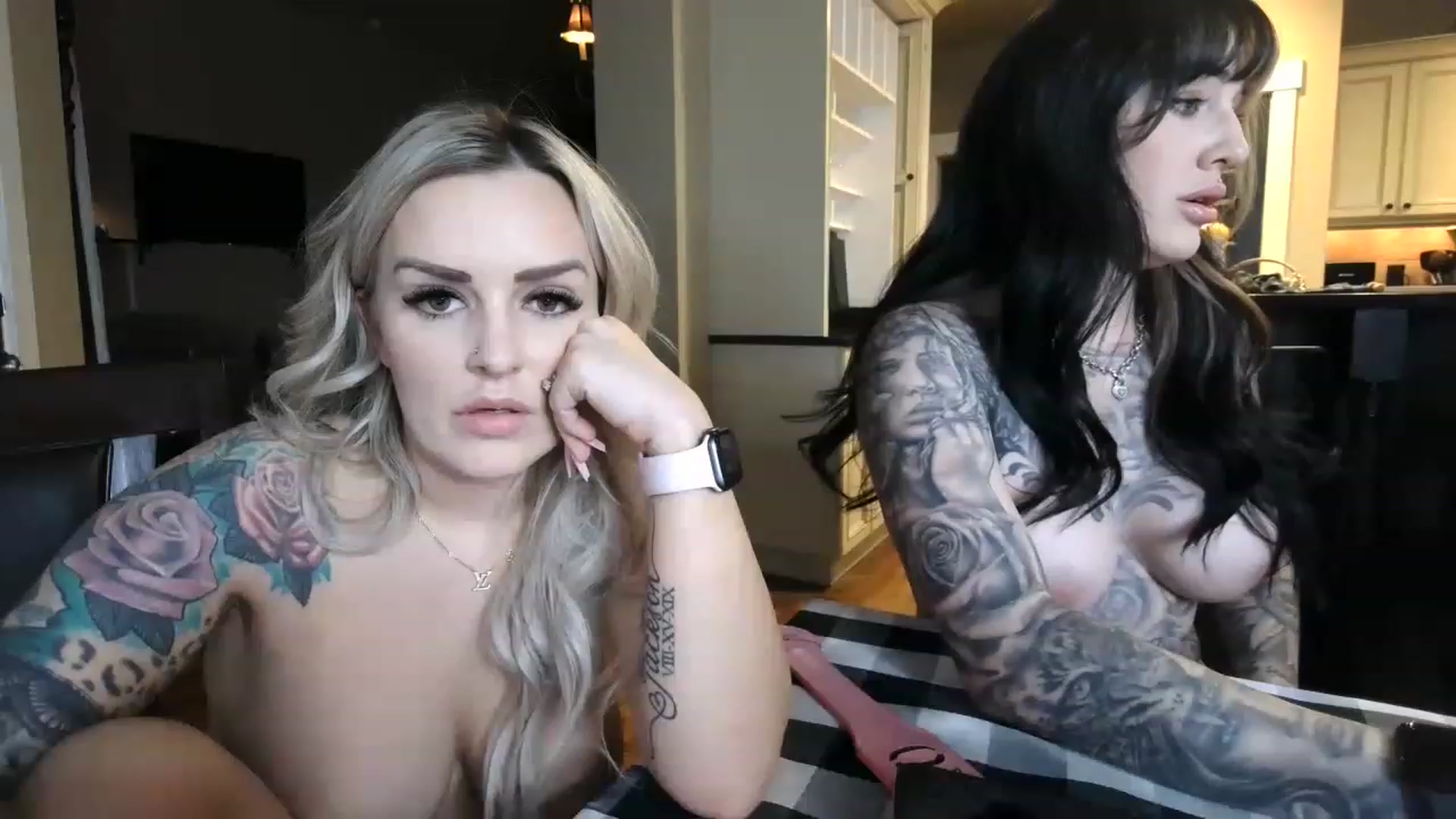 Gallery image thumbnail from MFCCamModel's myfreecams stream on, 02/05/2023, 01:30 image 8 of 20