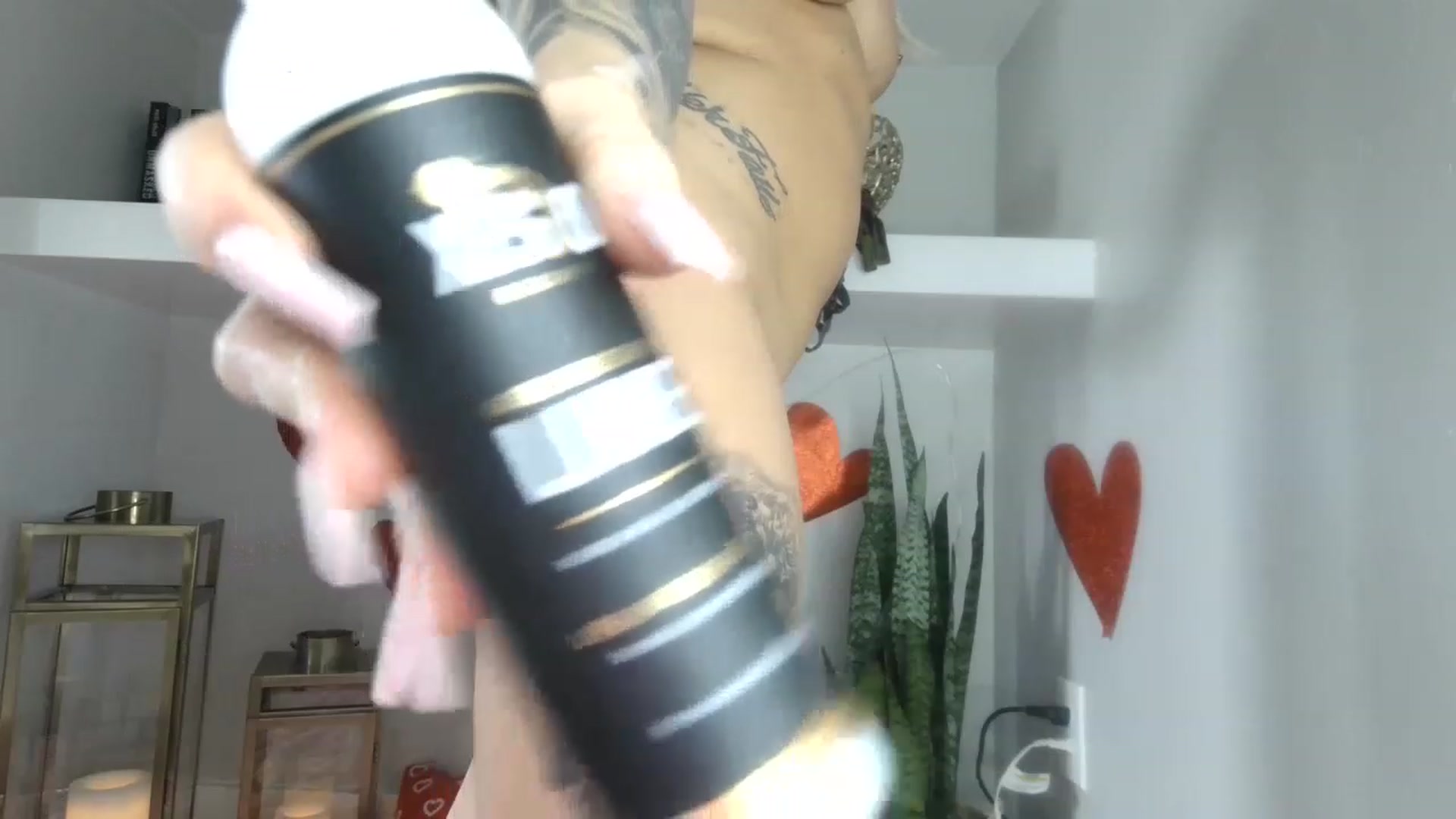 Gallery image thumbnail from MFCCamModel's myfreecams stream on, 02/05/2023, 22:23 image 5 of 20
