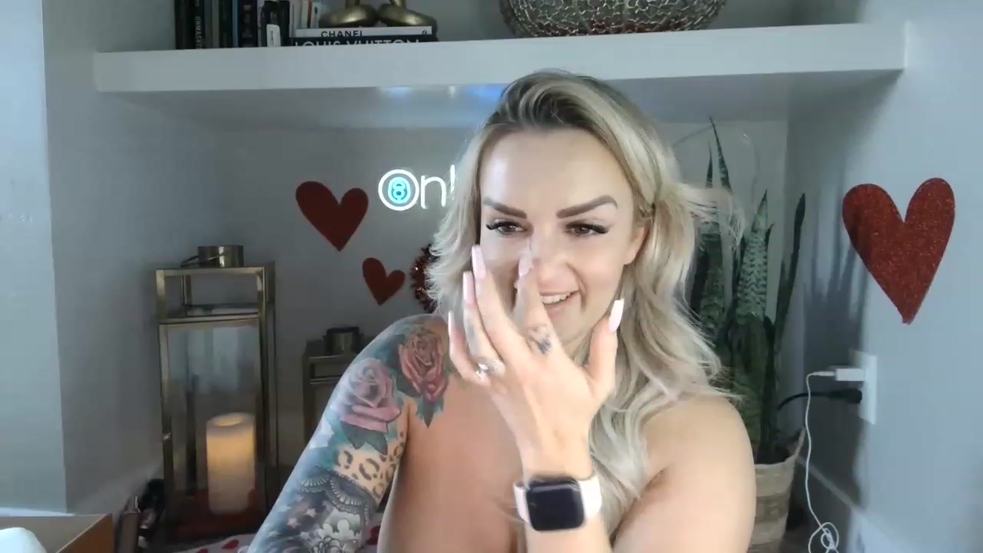 Gallery image thumbnail from MFCCamModel's myfreecams stream on, 02/07/2023, 24:33 image 12 of 20