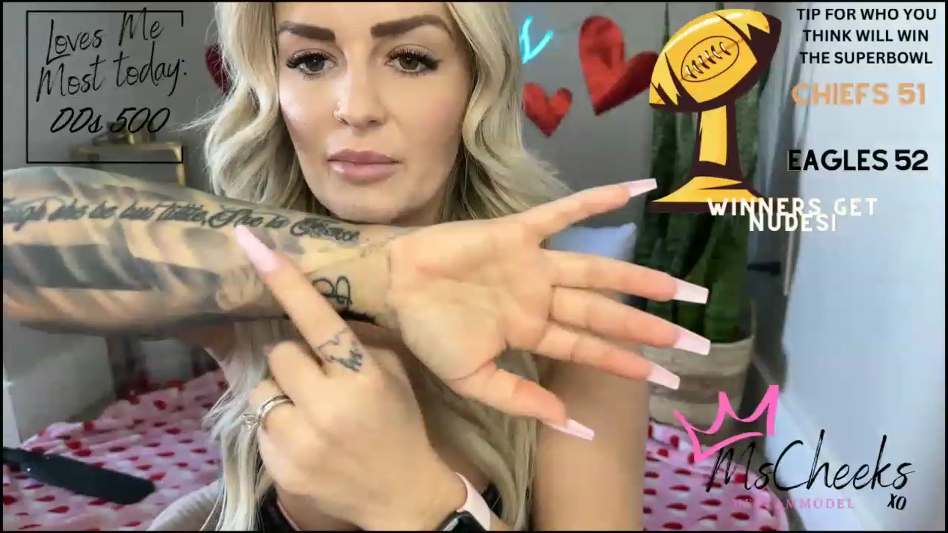 Gallery image thumbnail from MFCCamModel's myfreecams stream on, 02/12/2023, 20:54 image 7 of 20