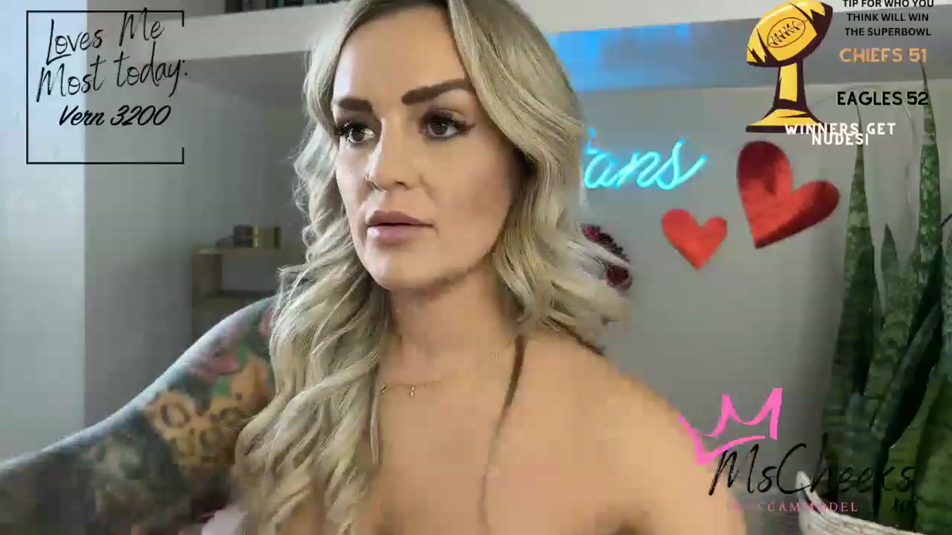 Gallery image thumbnail from MFCCamModel's myfreecams stream on, 02/12/2023, 22:42 image 13 of 20