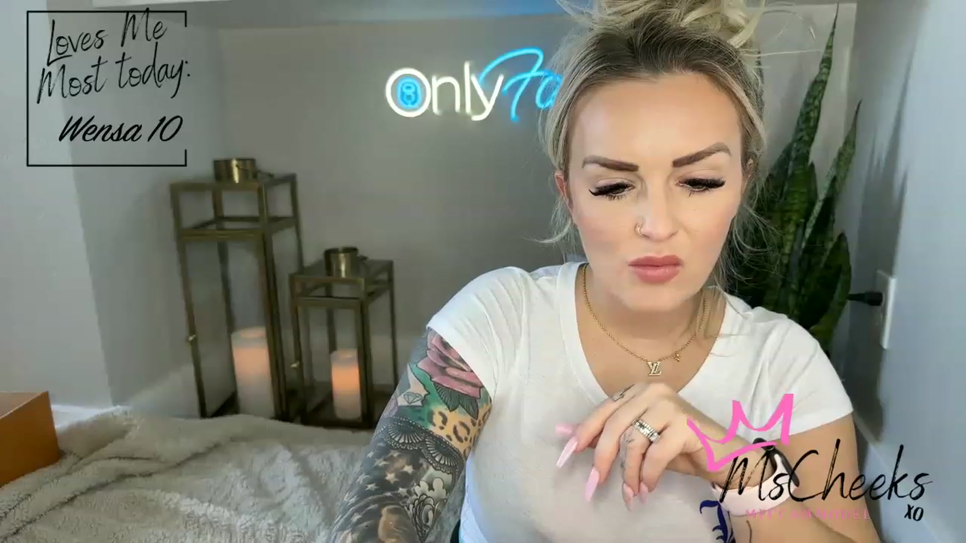Gallery image thumbnail from MFCCamModel's myfreecams stream on, 02/17/2023, 22:38 image 3 of 20