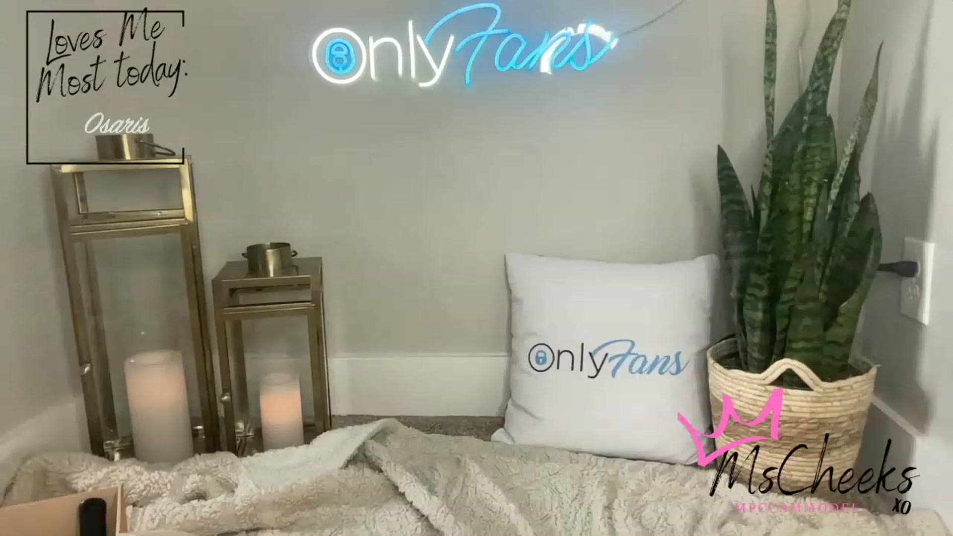 Gallery image thumbnail from MFCCamModel's myfreecams stream on, 02/19/2023, 23:29 image 12 of 20
