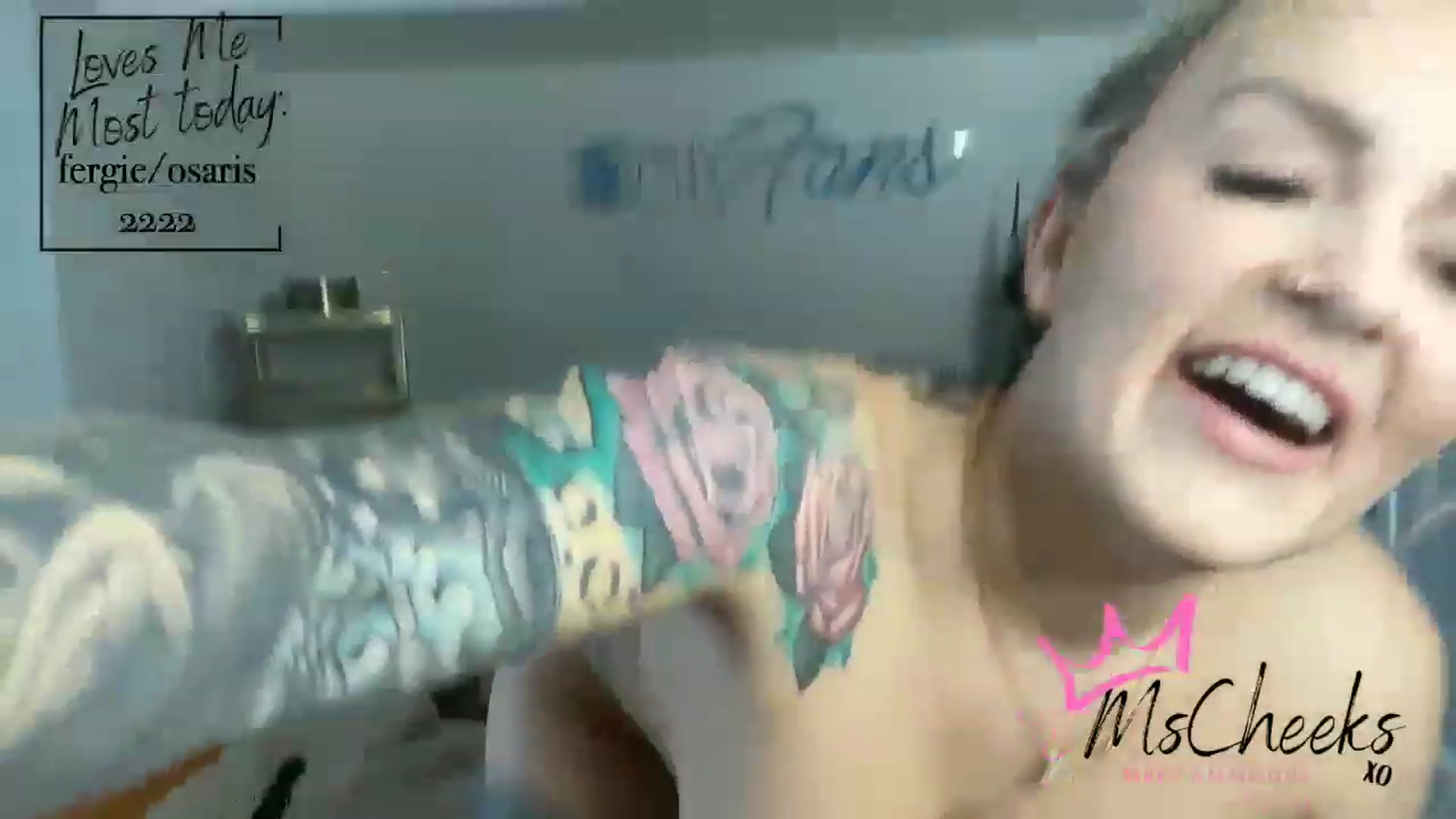Gallery image thumbnail from MFCCamModel's myfreecams stream on, 02/25/2023, 21:08 image 20 of 20