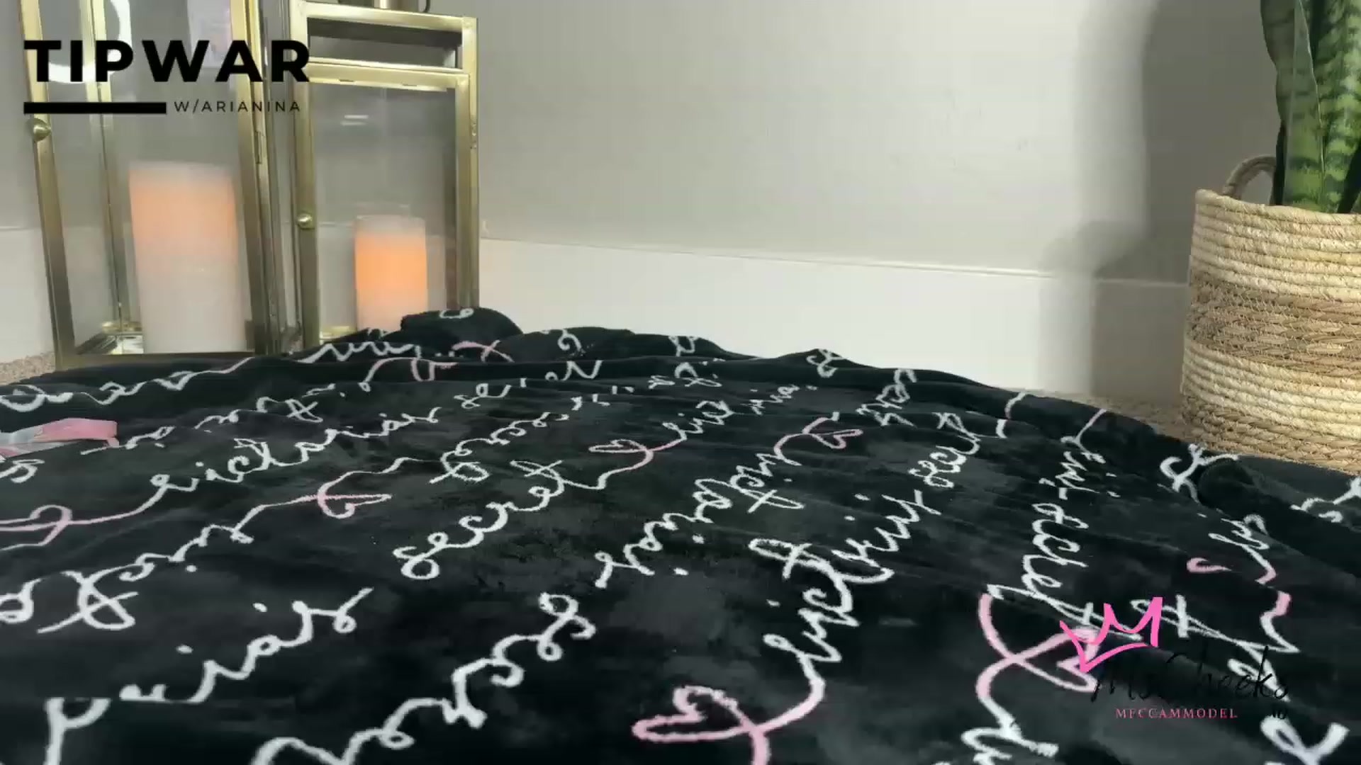 Gallery image thumbnail from MFCCamModel's myfreecams stream on, 03/01/2023, 01:15 image 14 of 20