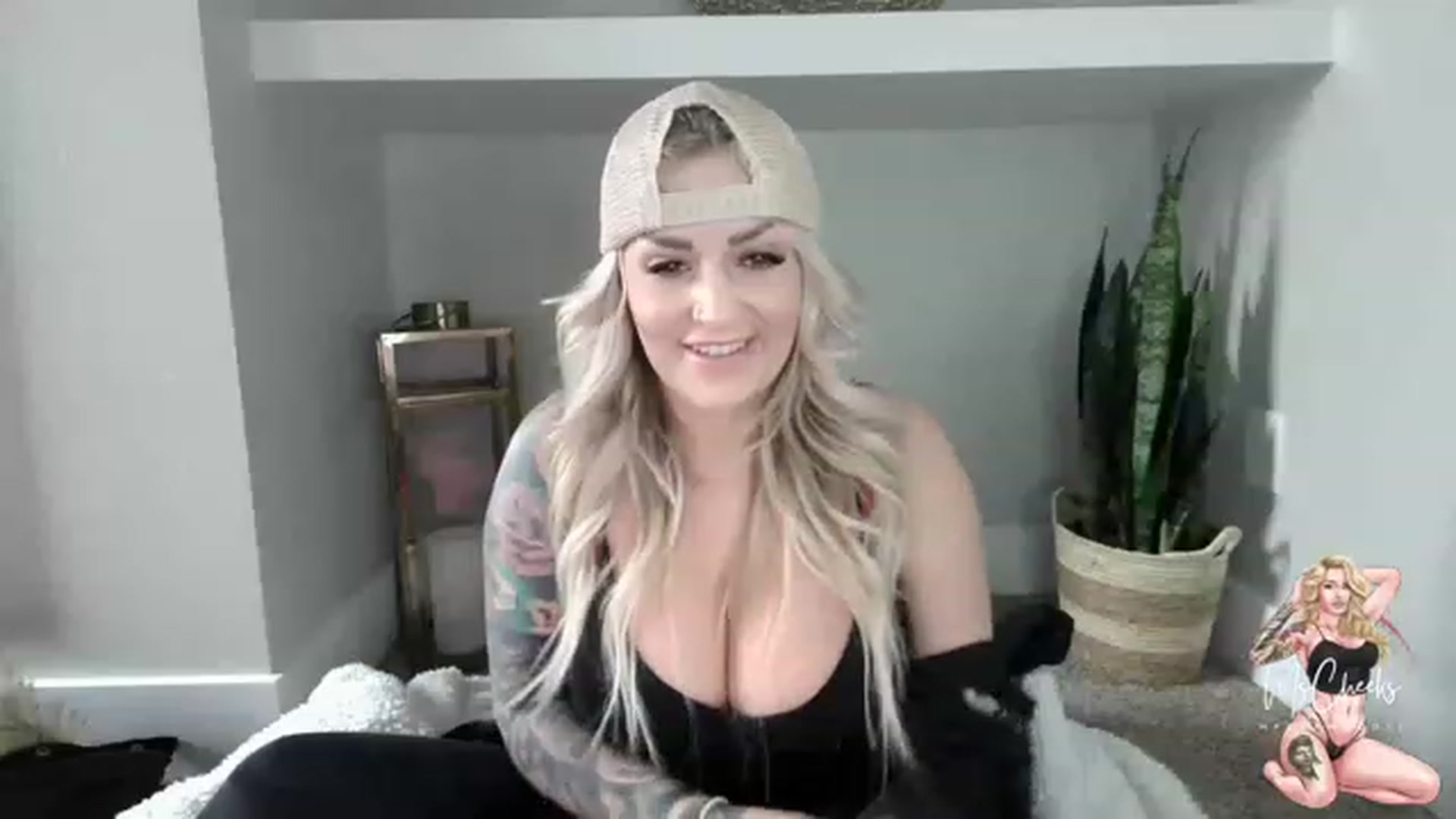 Gallery image thumbnail from MFCCamModel's myfreecams stream on, 04/19/2023, 24:02 image 7 of 20