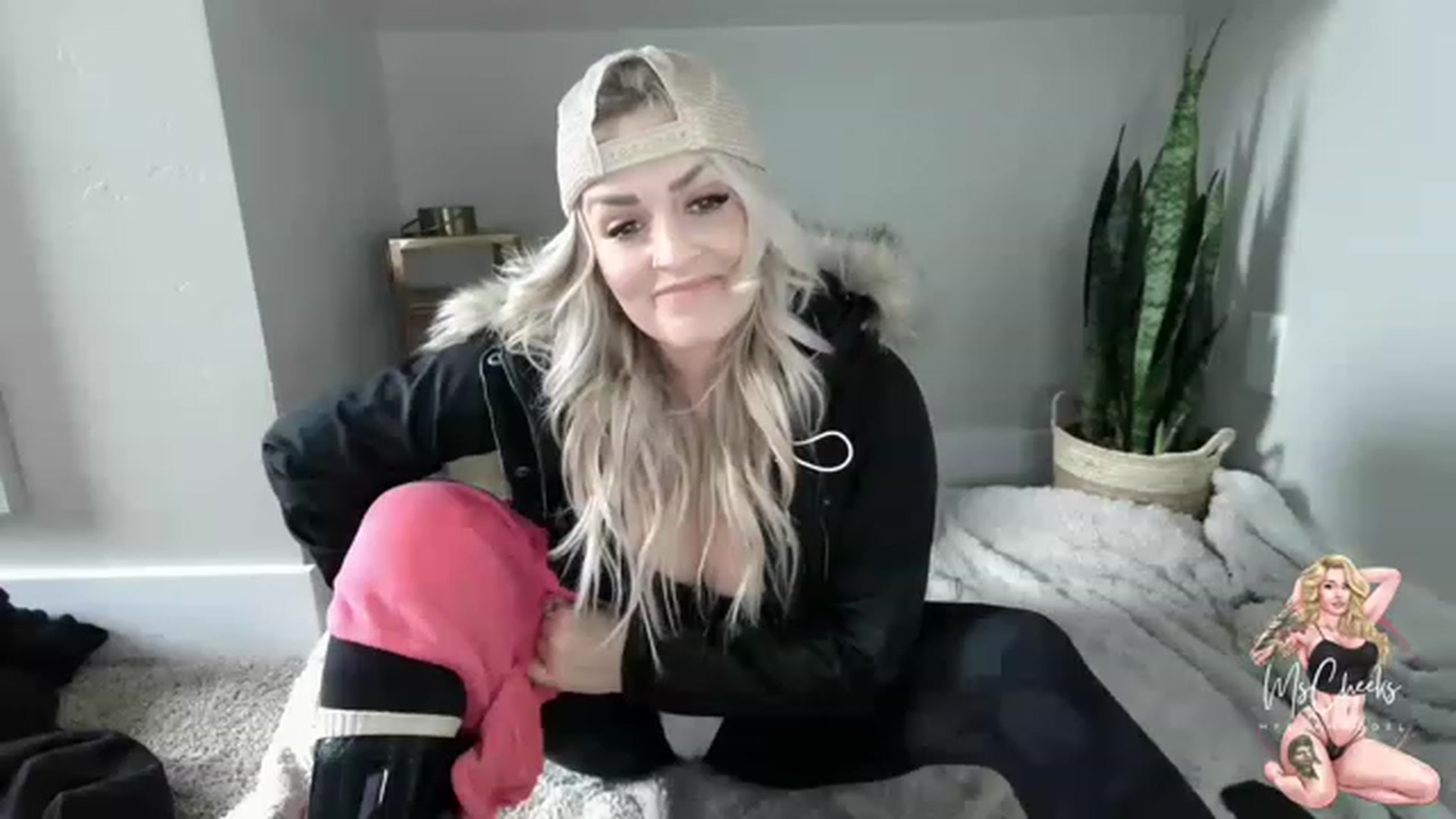 Gallery image thumbnail from MFCCamModel's myfreecams stream on, 04/19/2023, 24:02 image 5 of 20
