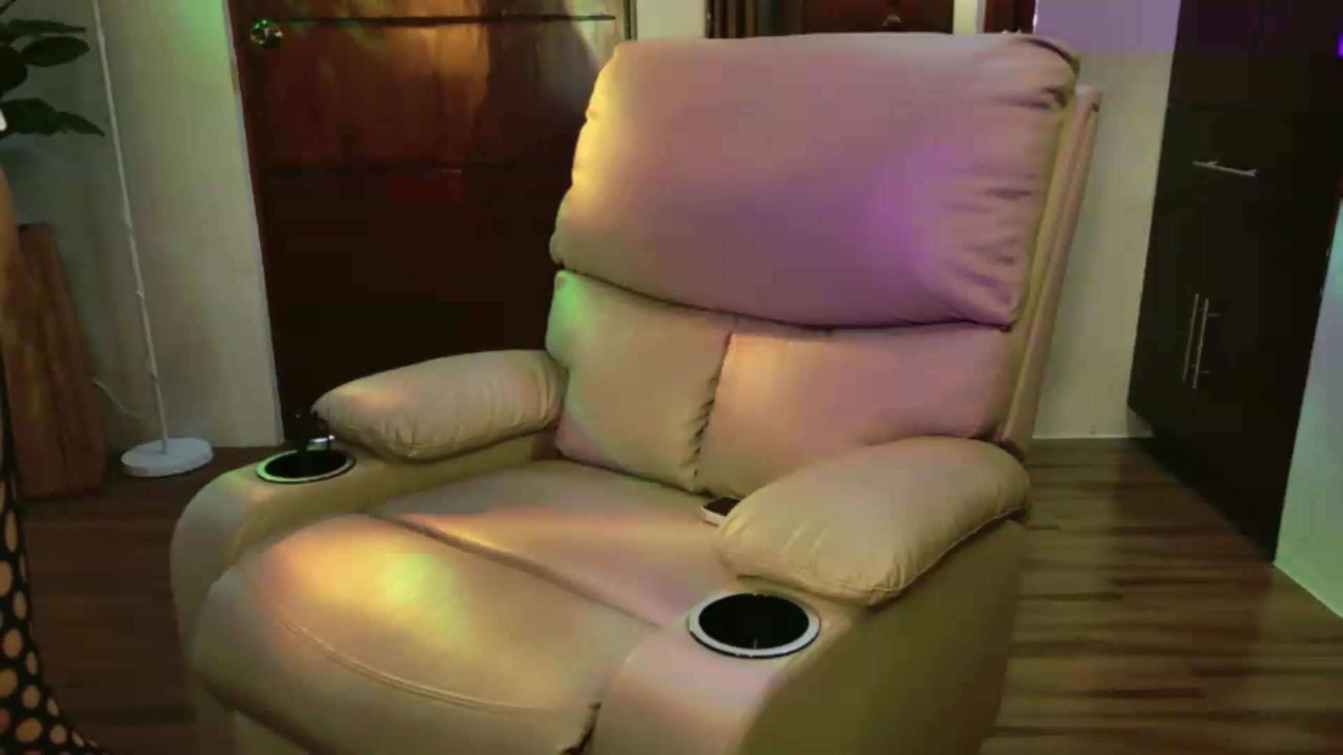 Gallery image thumbnail from MFCgoddess's myfreecams stream on, 09/04/2026, 09:36 image 6 of 20