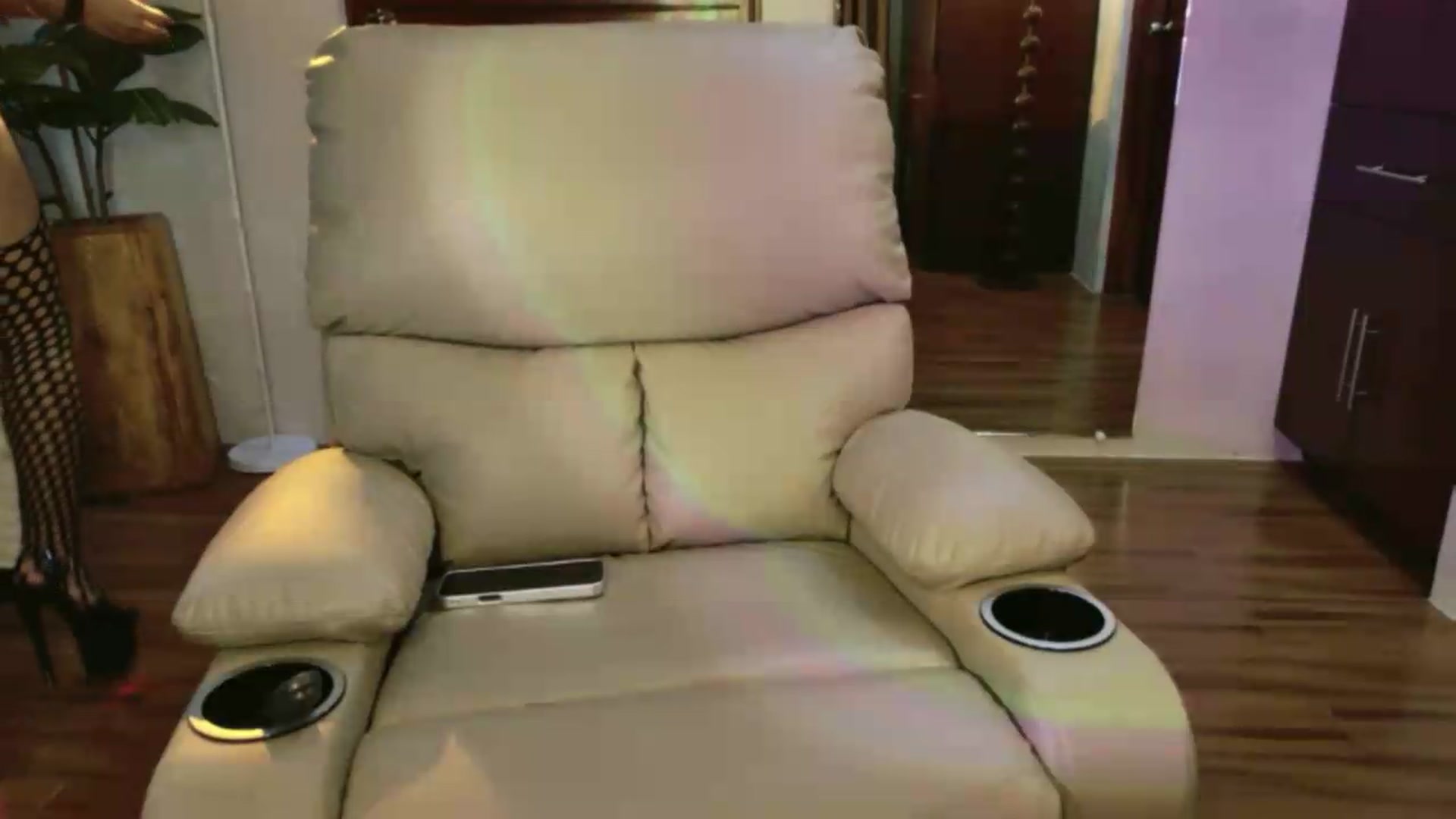 Gallery image thumbnail from MFCgoddess's myfreecams stream on, 09/04/2026, 09:36 image 13 of 20