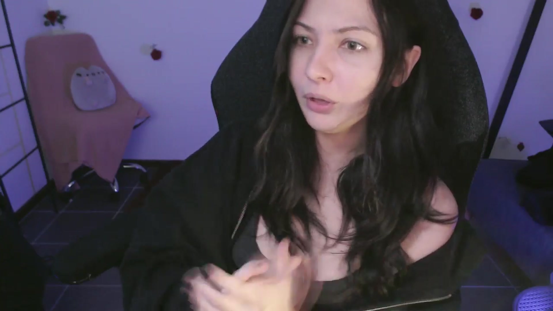 Gallery image thumbnail from MFCsurvivor's myfreecams stream on, 03/24/2024, 03:07 image 5 of 20