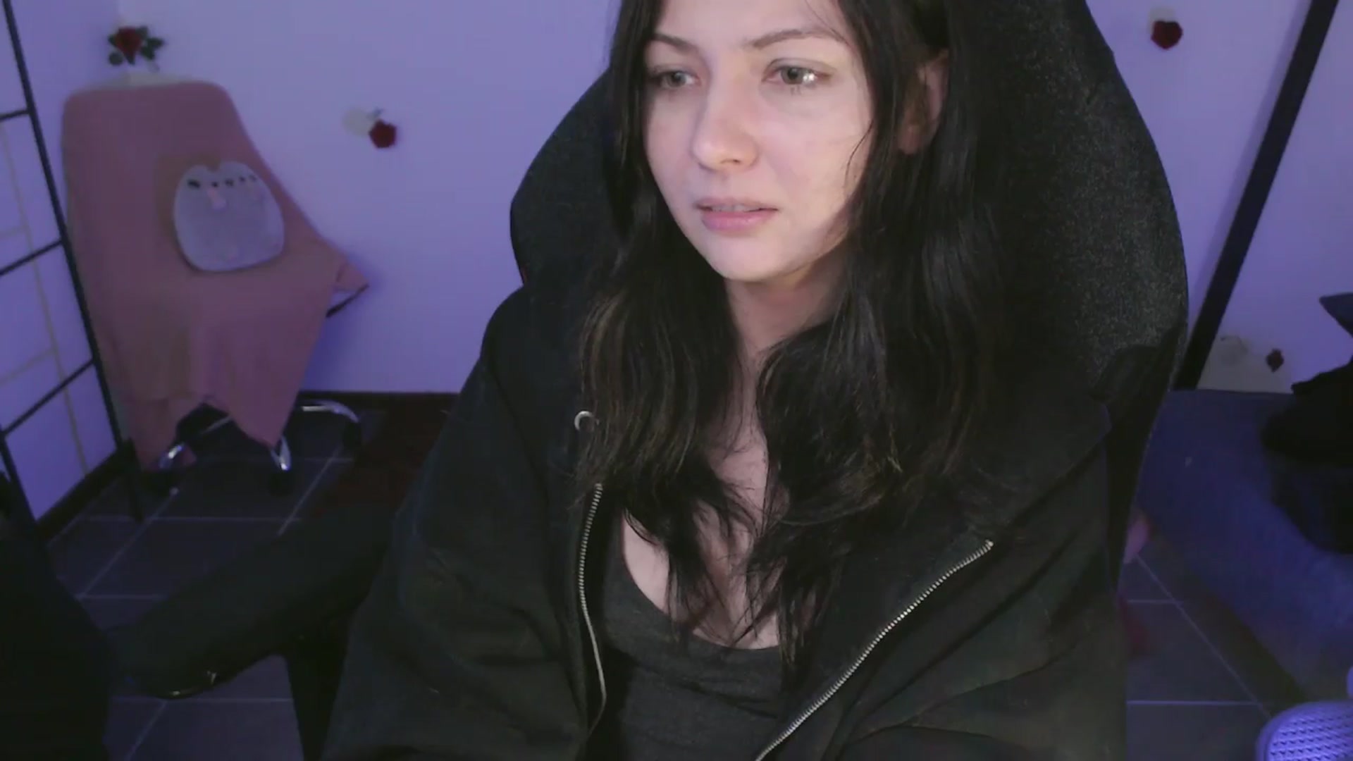 Gallery image thumbnail from MFCsurvivor's myfreecams stream on, 03/24/2024, 03:07 image 6 of 20