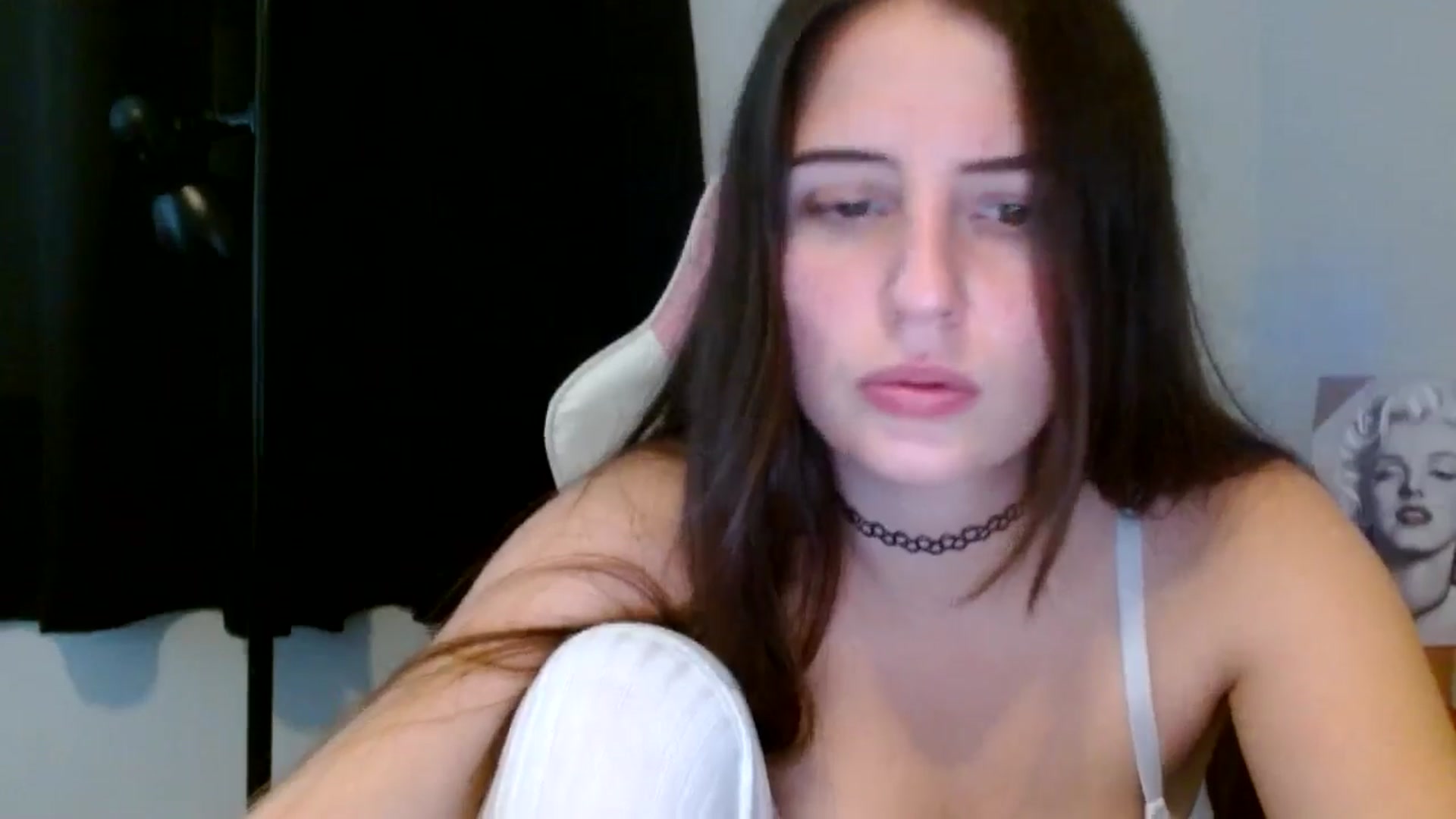 Gallery image thumbnail from MILFMikkiXO's myfreecams stream on, 11/28/2024, 19:14 image 4 of 20
