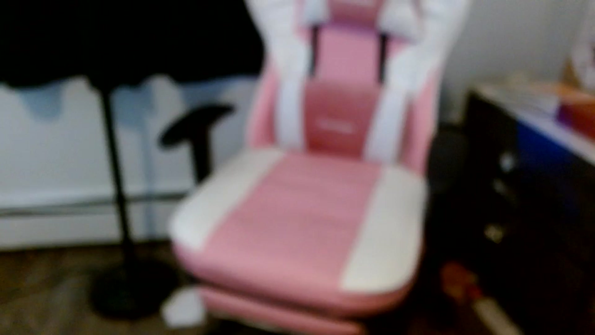 Gallery image thumbnail from MILFMikkiXO's myfreecams stream on, 11/28/2024, 19:14 image 2 of 20