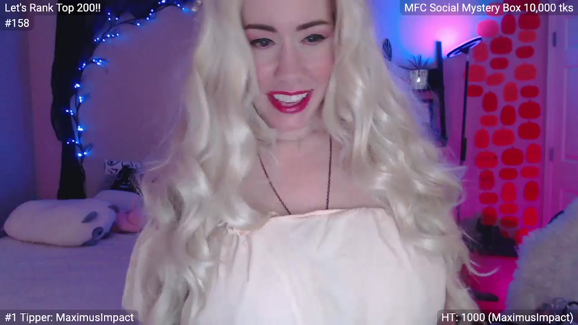 Gallery image thumbnail from MILFMorganRed's myfreecams stream on, 10/31/2025, 02:31 image 5 of 20