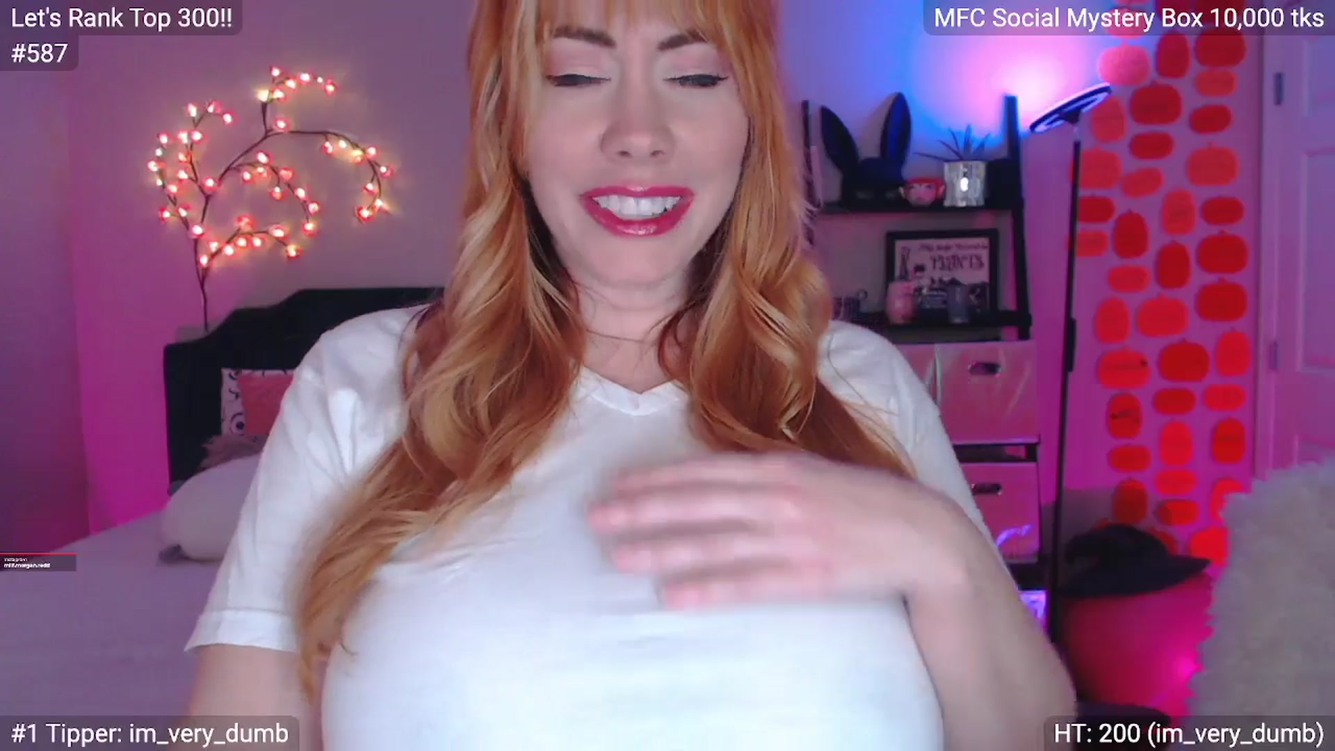 Gallery image thumbnail from MILFMorganRed's myfreecams stream on, 11/09/2025, 02:52 image 10 of 20
