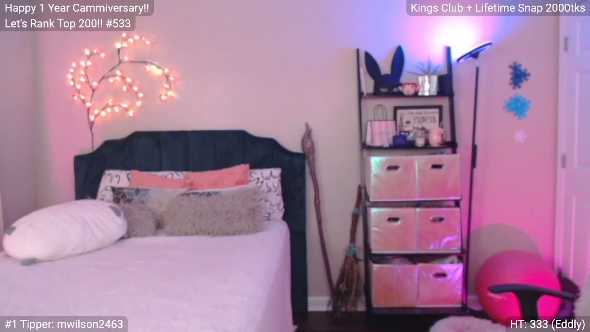 Gallery image thumbnail from MILFMorganRed's myfreecams stream on, 12/09/2025, 02:30 image 12 of 20