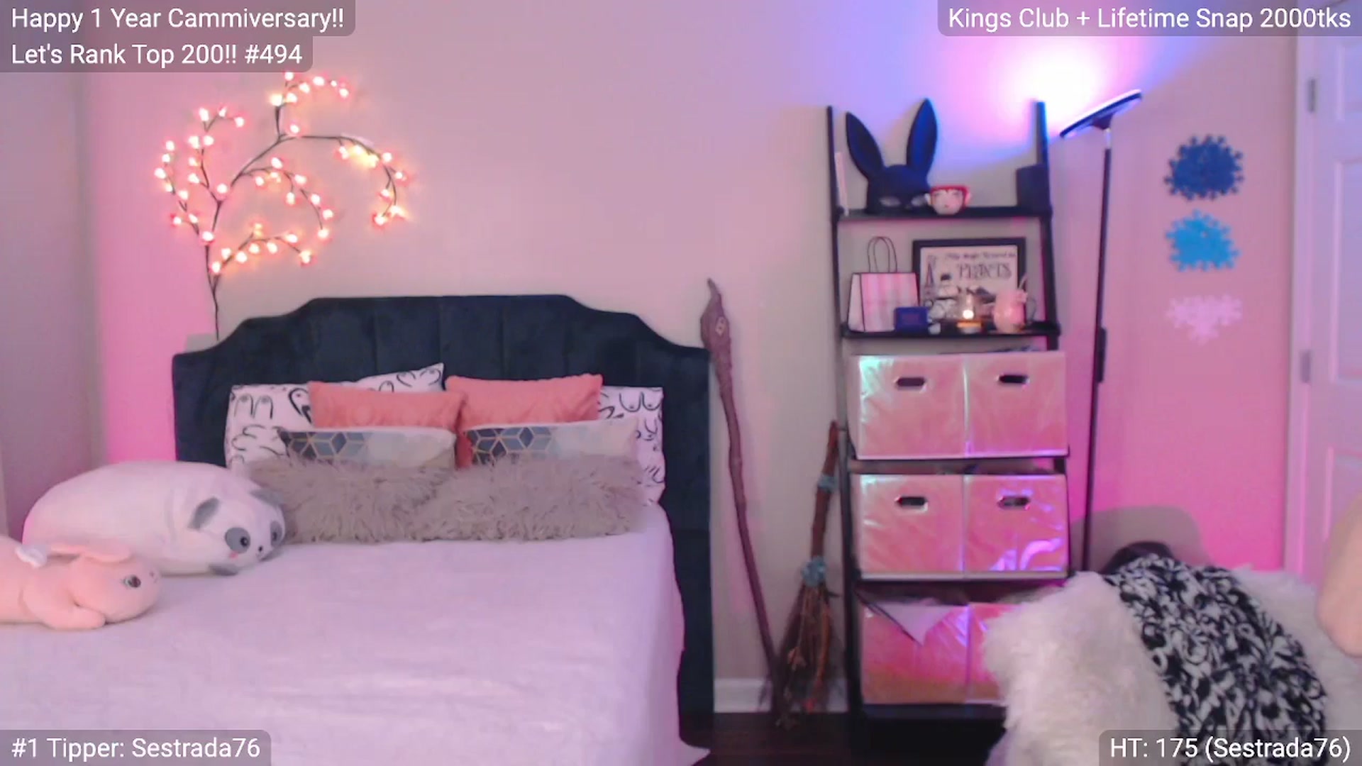 Gallery image thumbnail from MILFMorganRed's myfreecams stream on, 12/15/2025, 24:01 image 5 of 20