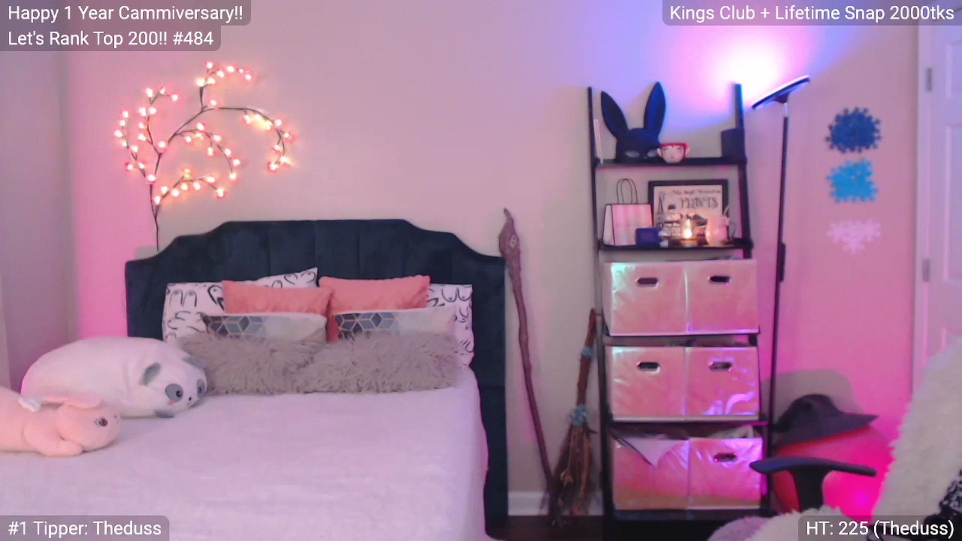 Gallery image thumbnail from MILFMorganRed's myfreecams stream on, 12/15/2025, 24:25 image 19 of 20