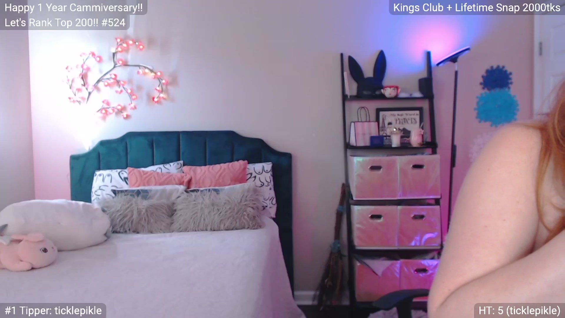 Gallery image thumbnail from MILFMorganRed's myfreecams stream on, 12/19/2025, 20:36 image 7 of 20