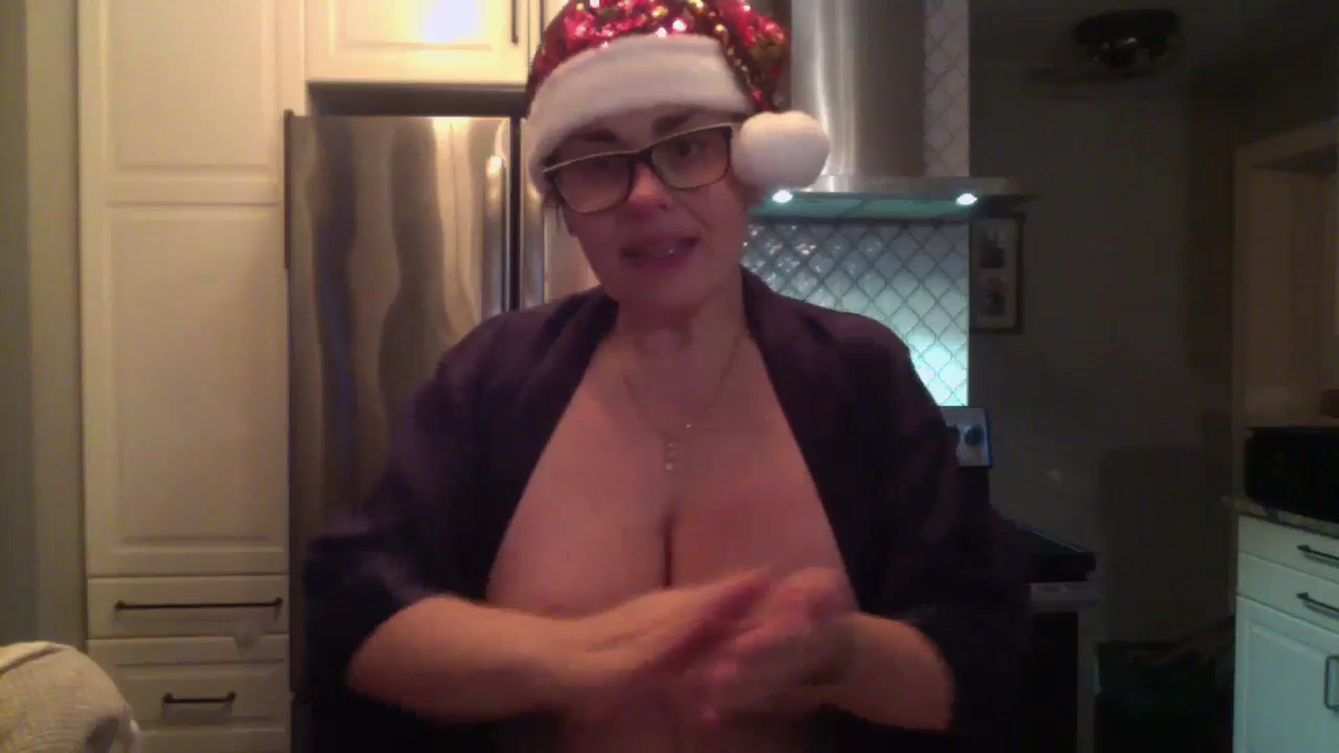 Gallery image thumbnail from MILF_Kori's myfreecams stream on, 12/23/2023, 13:49 image 19 of 20