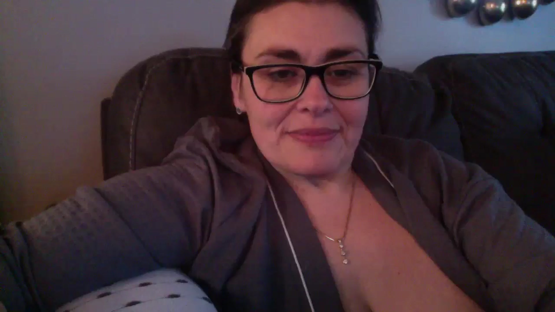 Gallery image thumbnail from MILF_Kori's myfreecams stream on, 12/31/2023, 18:46 image 3 of 20