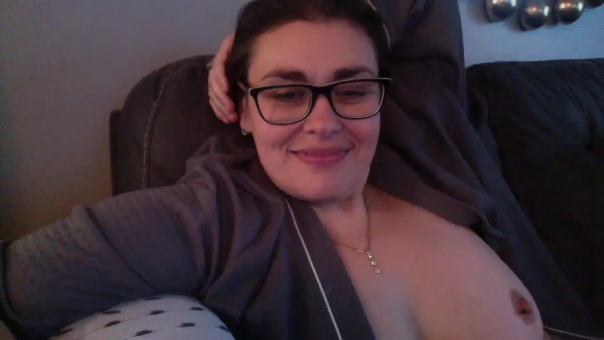 Gallery image thumbnail from MILF_Kori's myfreecams stream on, 12/31/2023, 18:46 image 8 of 20