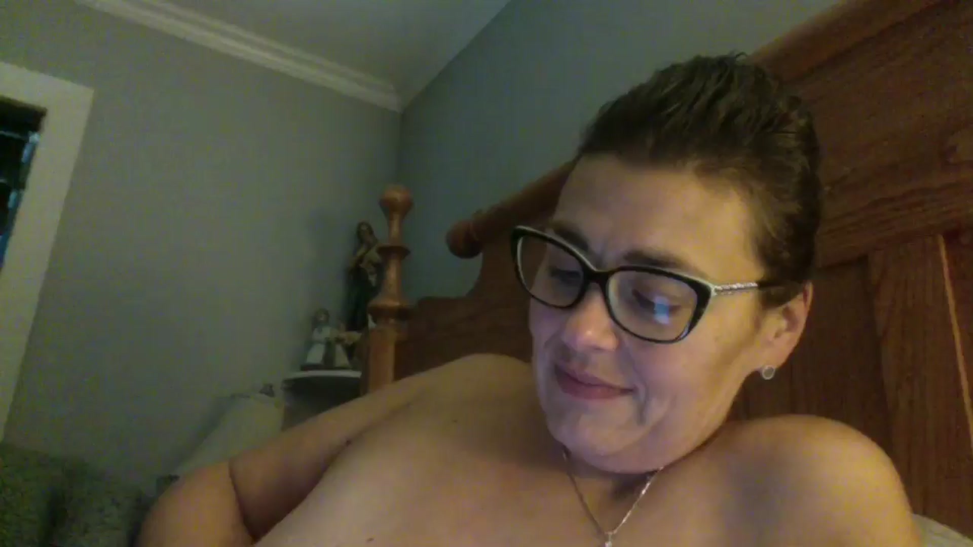 Gallery image thumbnail from MILF_Kori's myfreecams stream on, 05/13/2024, 18:43 image 3 of 20