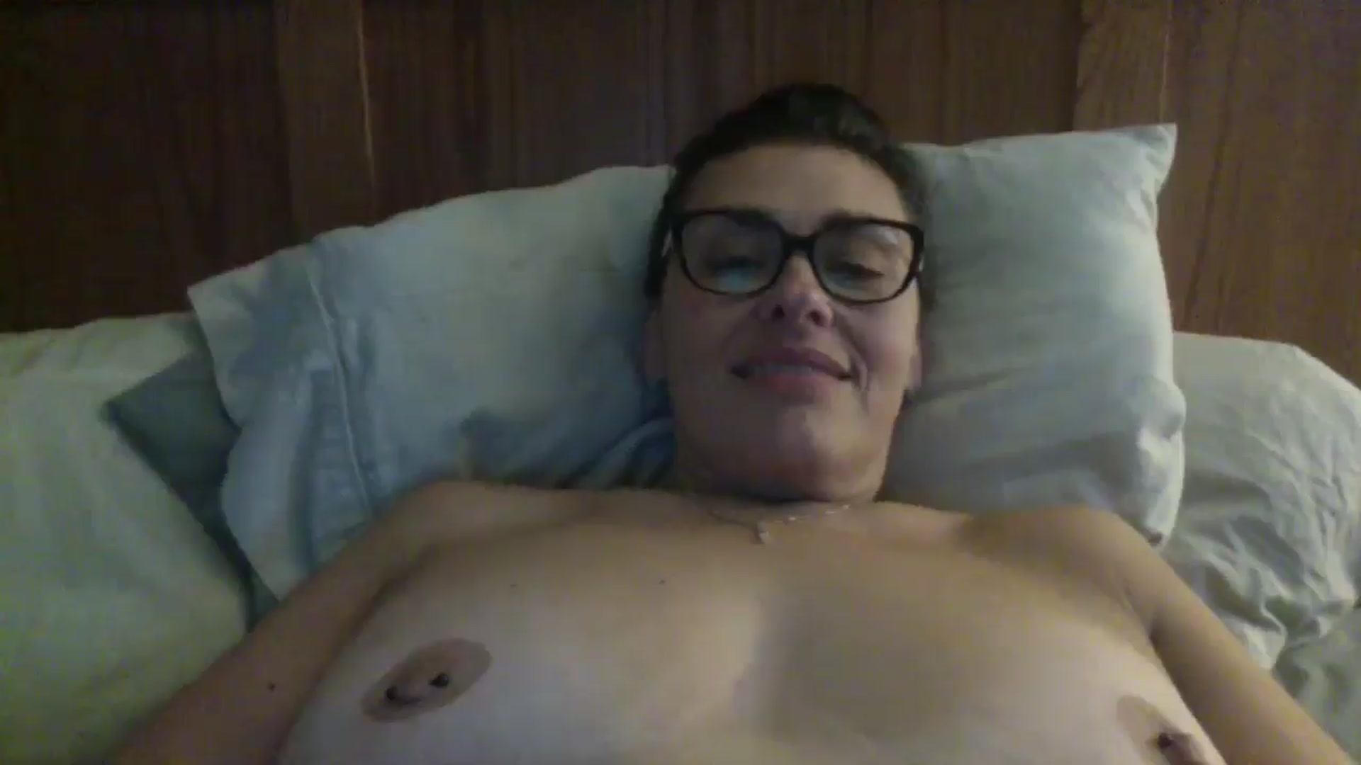 Gallery image thumbnail from MILF_Kori's myfreecams stream on, 05/13/2024, 18:43 image 15 of 20