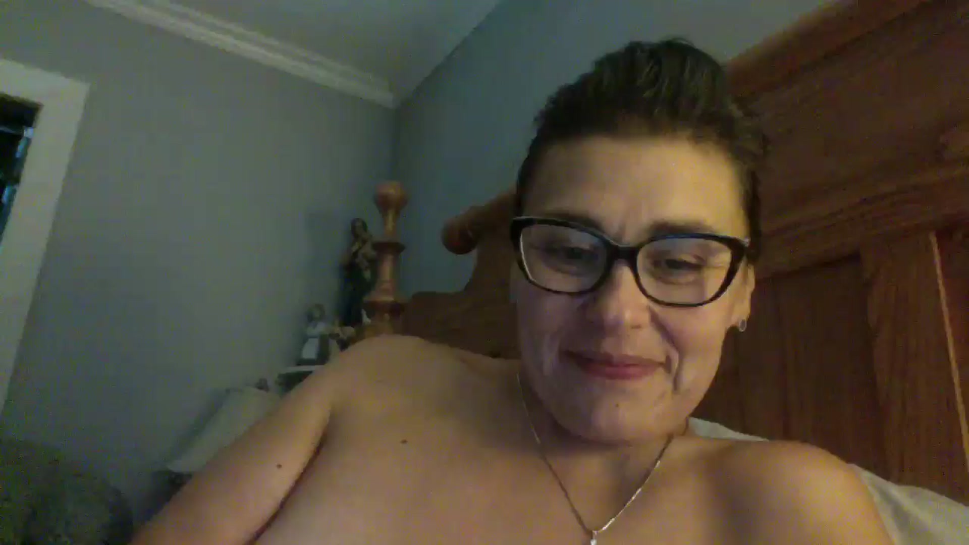 Gallery image thumbnail from MILF_Kori's myfreecams stream on, 05/13/2024, 18:43 image 6 of 20